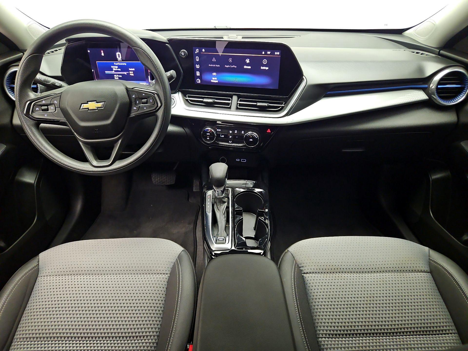 Thumbnail: 2024 Chevrolet Trax - 9