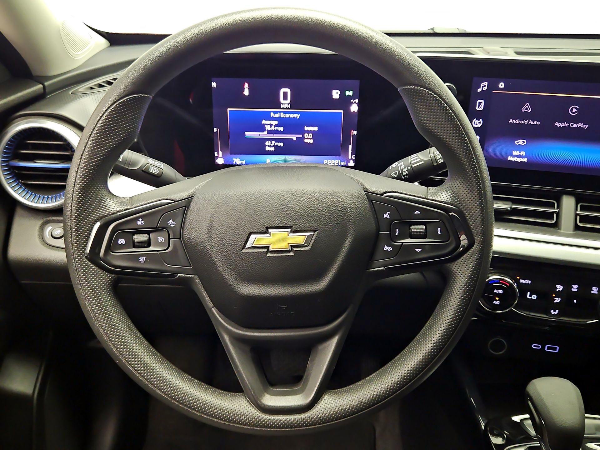 Thumbnail: 2024 Chevrolet Trax - 10