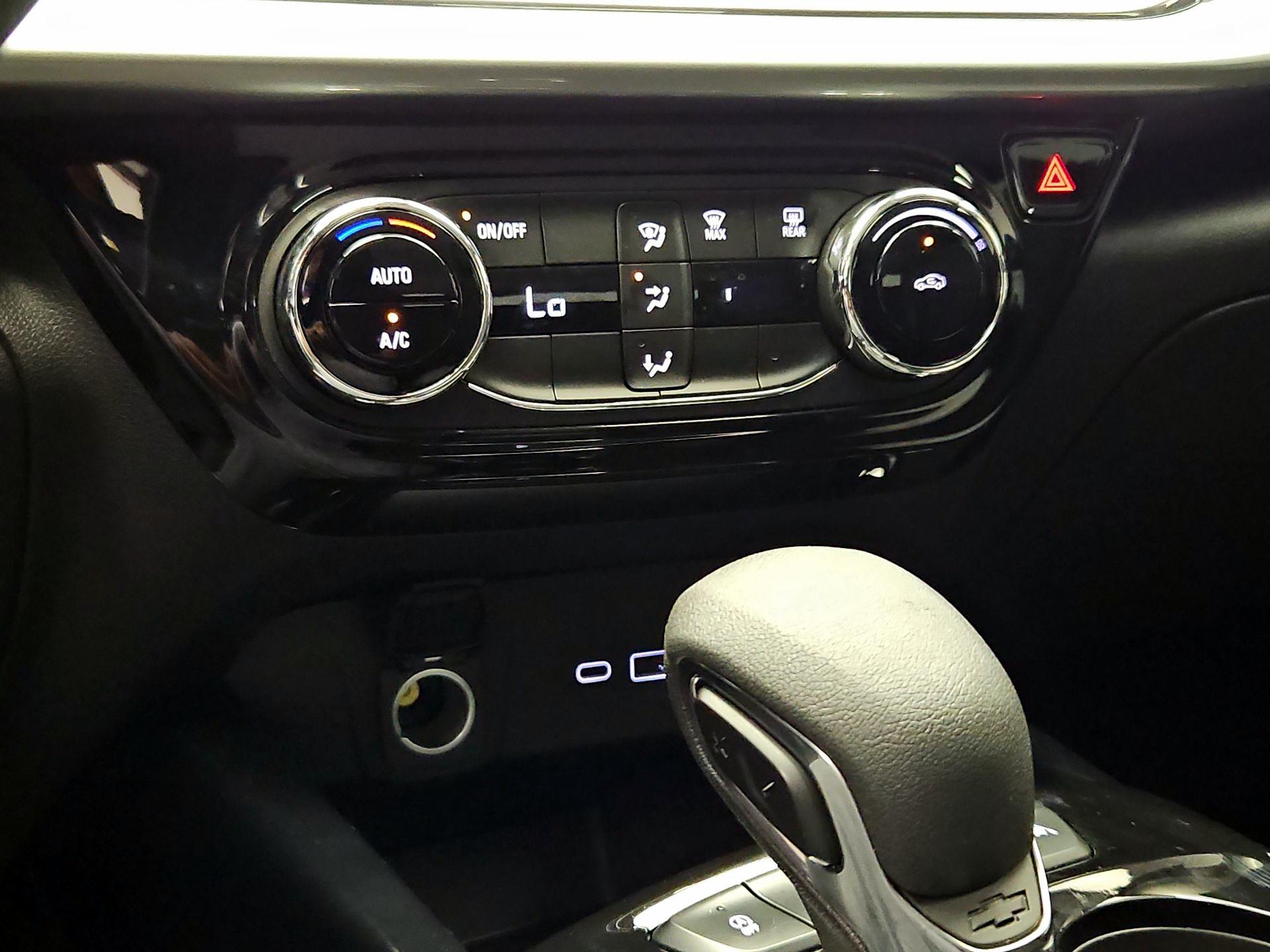 Thumbnail: 2024 Chevrolet Trax - 16