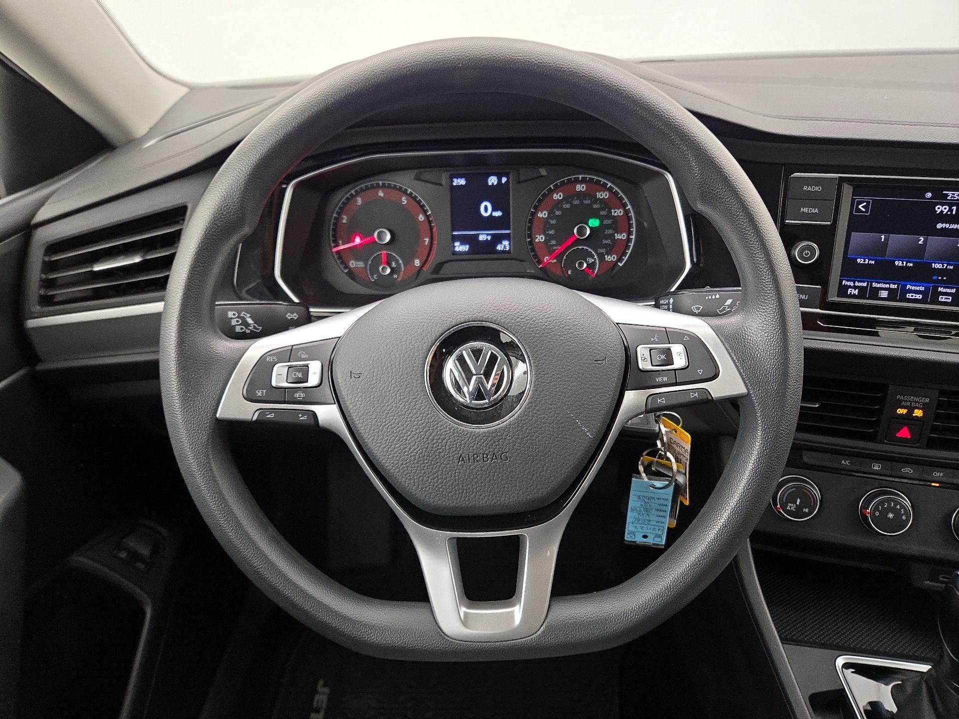 Thumbnail: 2021 Volkswagen Jetta - 10