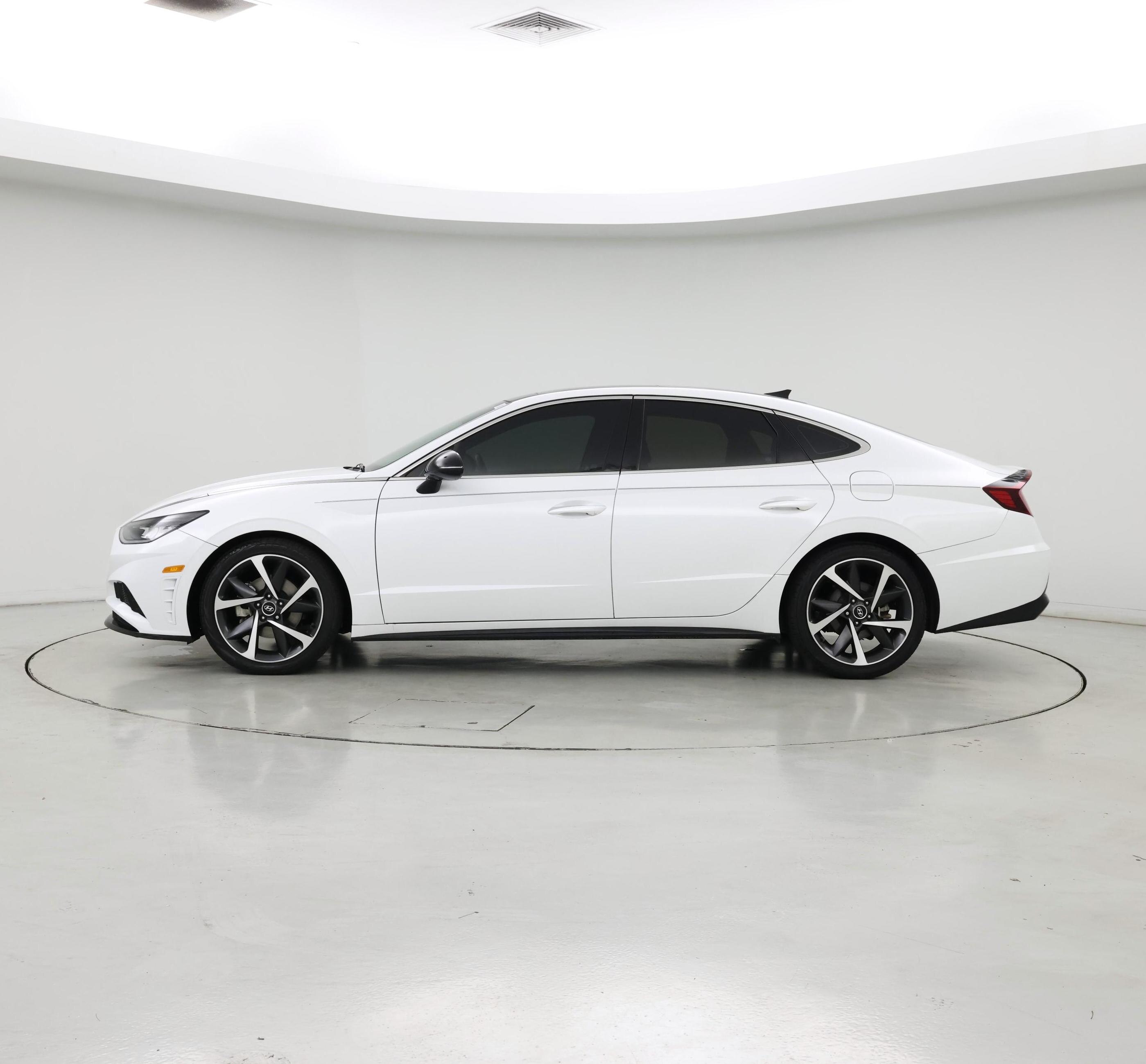 Thumbnail: 2022 Hyundai Sonata - 3