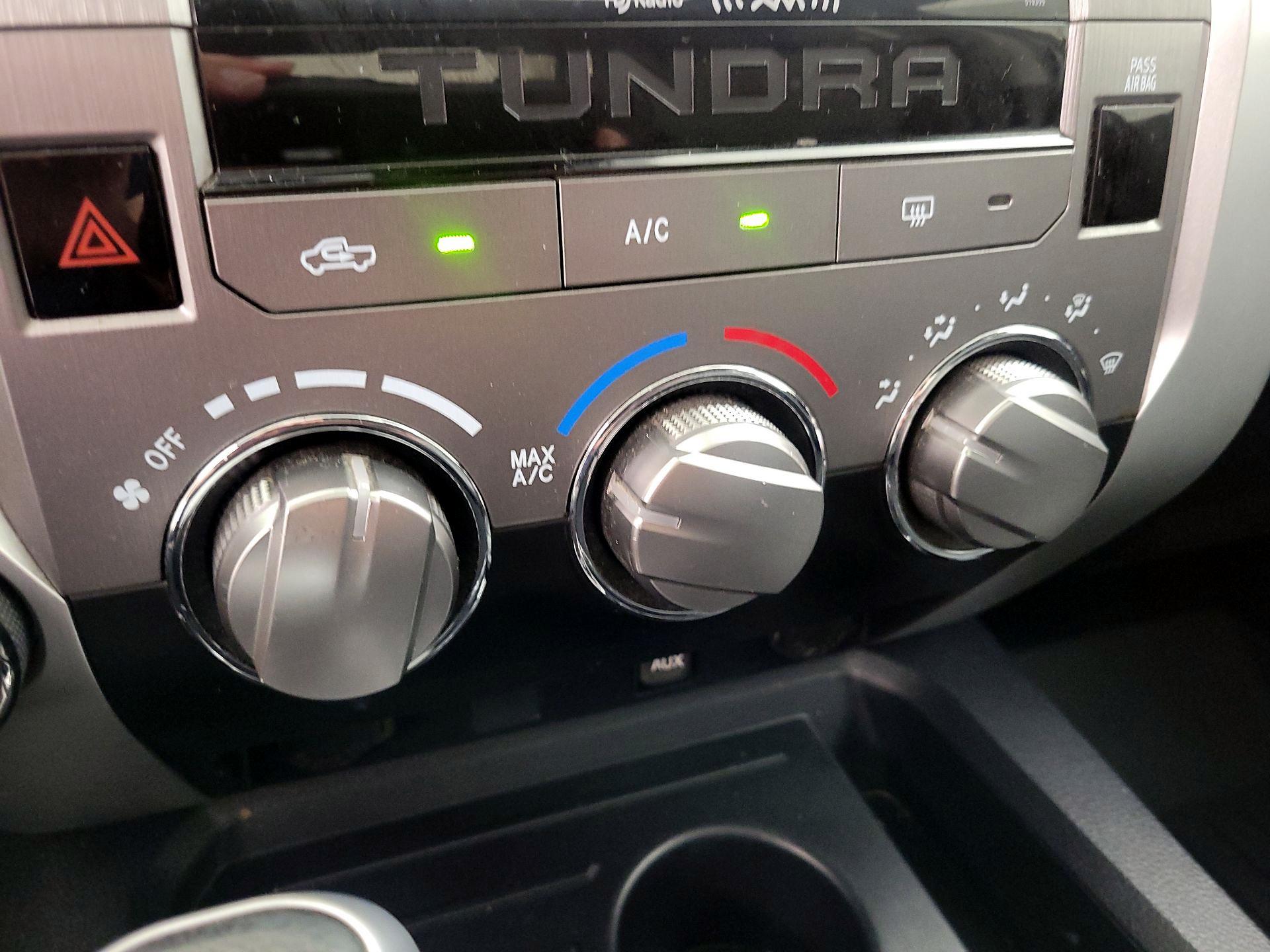 Thumbnail: 2019 Toyota Tundra - 17