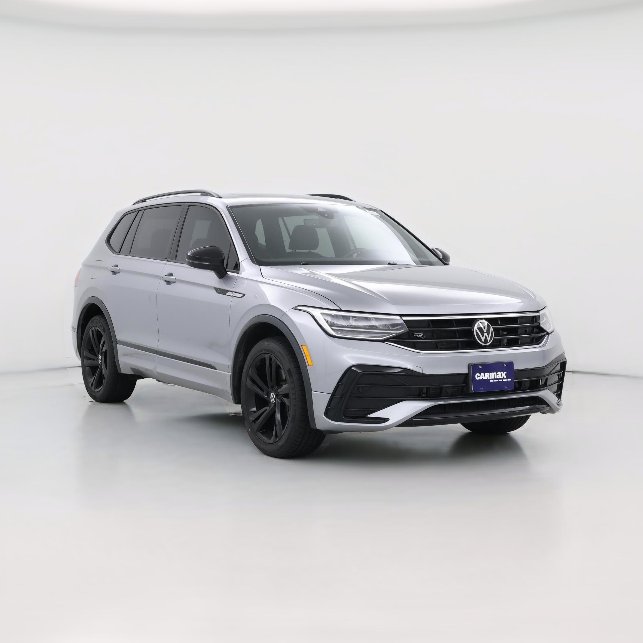 Thumbnail: 2023 Volkswagen Tiguan - 1