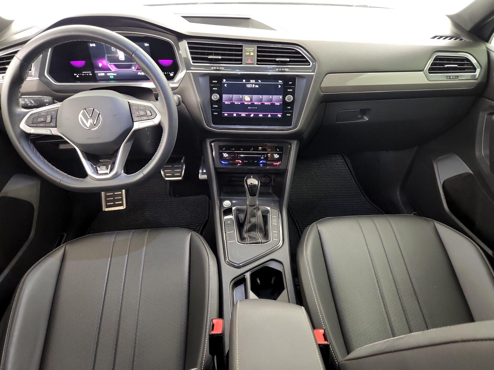 Thumbnail: 2023 Volkswagen Tiguan - 9