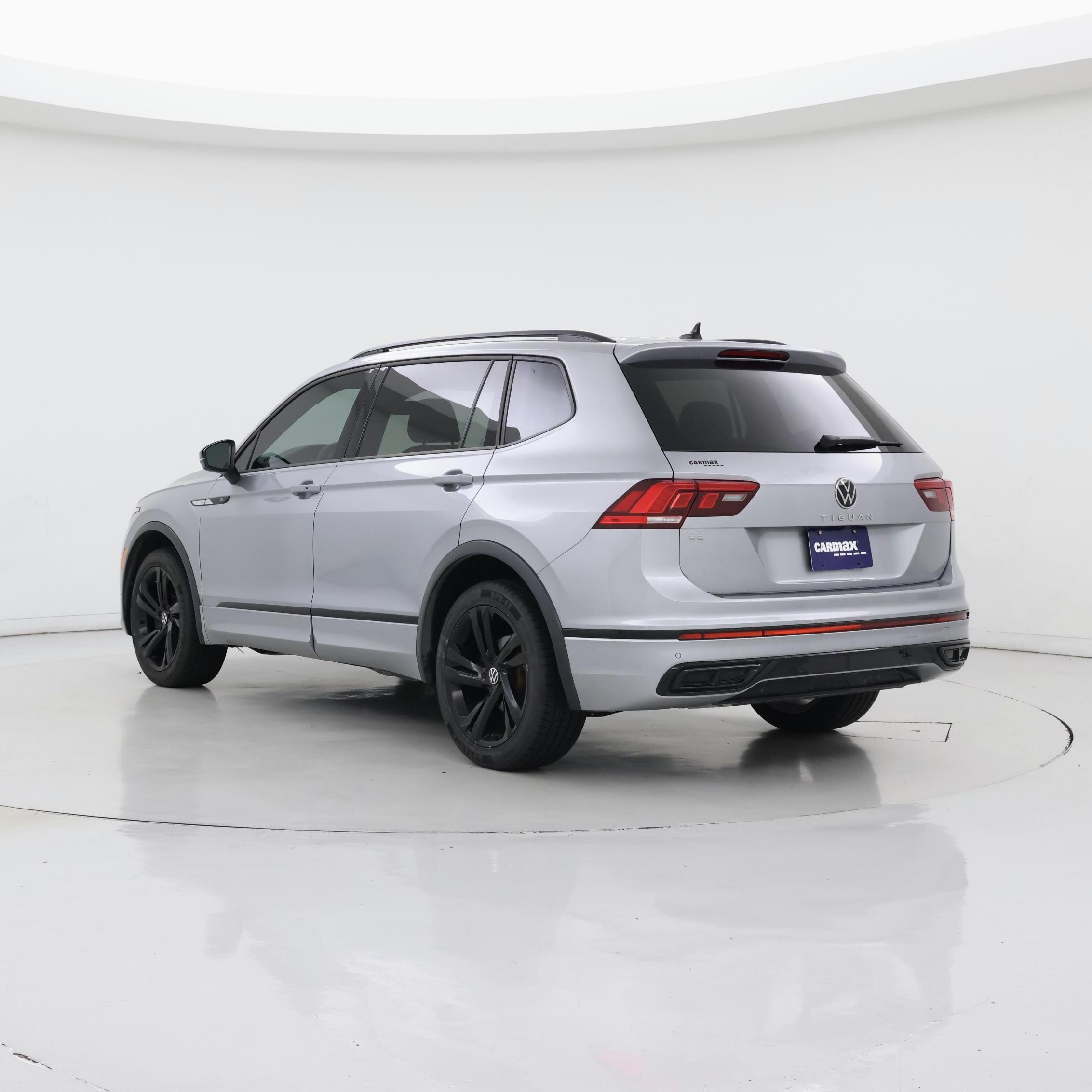 Thumbnail: 2023 Volkswagen Tiguan - 2