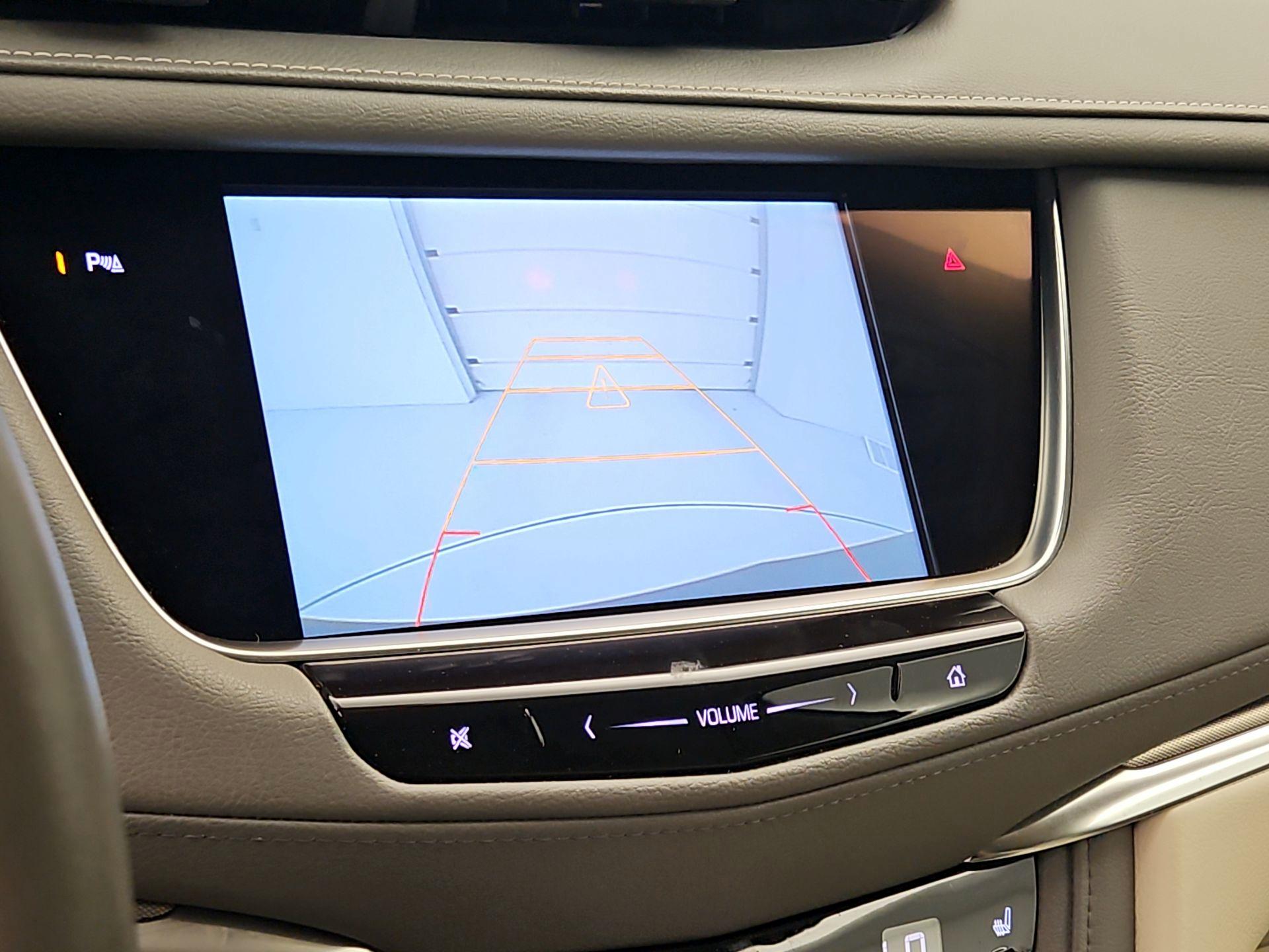 Thumbnail: 2017 Cadillac XT5 - 15