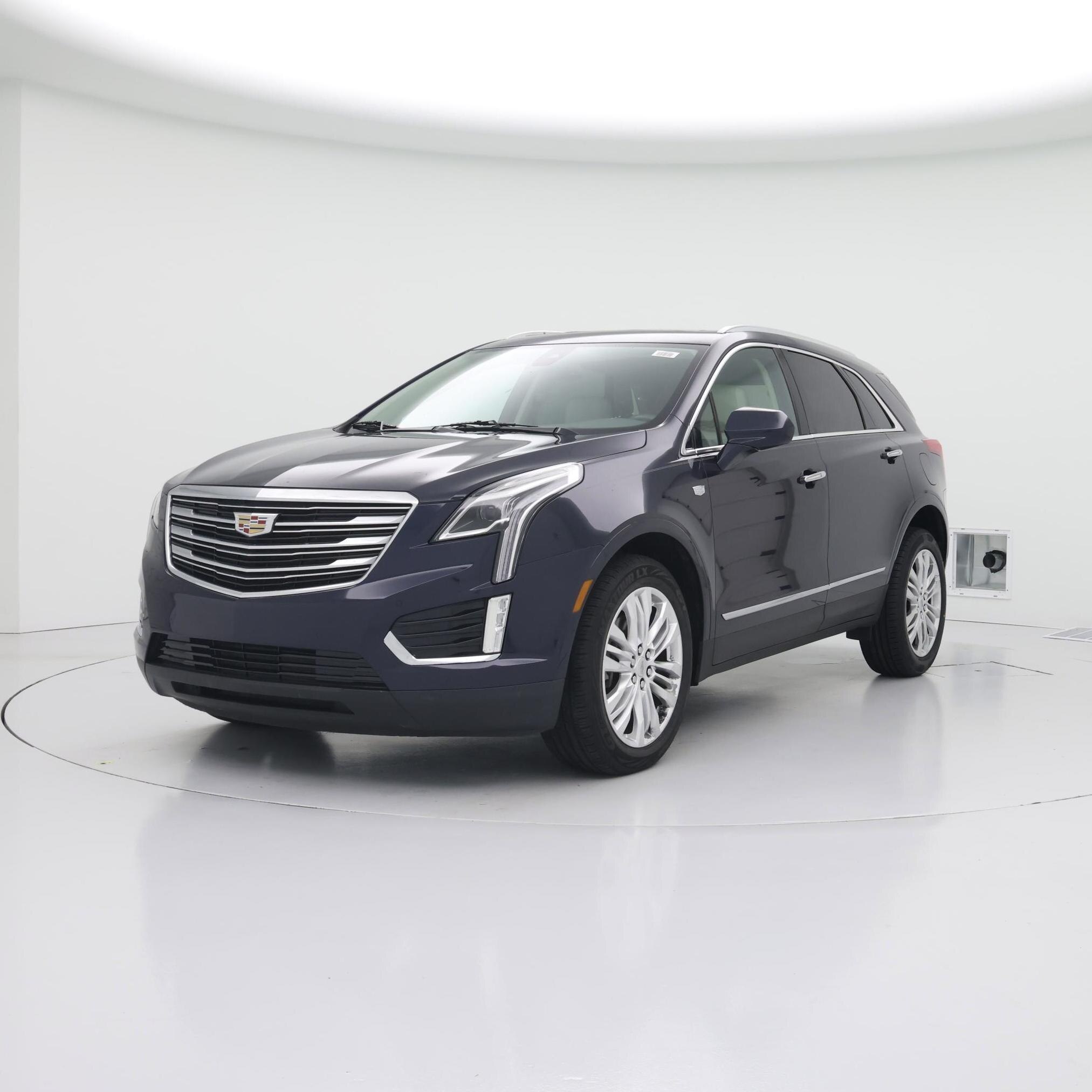 Thumbnail: 2017 Cadillac XT5 - 4
