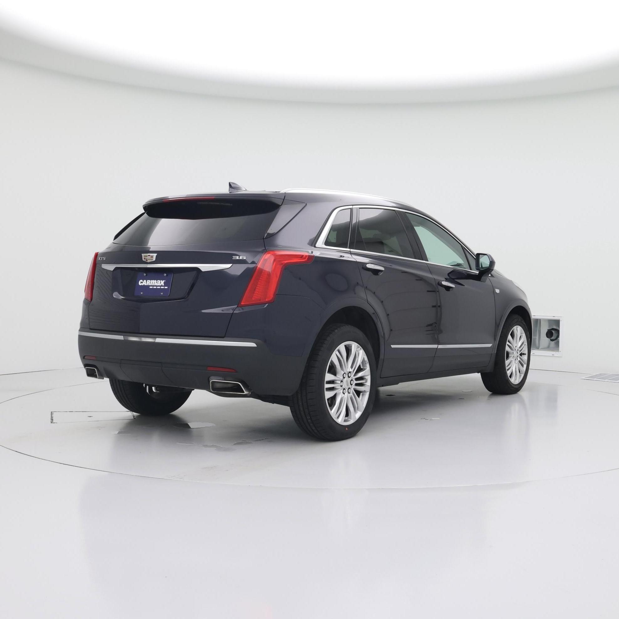 Thumbnail: 2017 Cadillac XT5 - 8