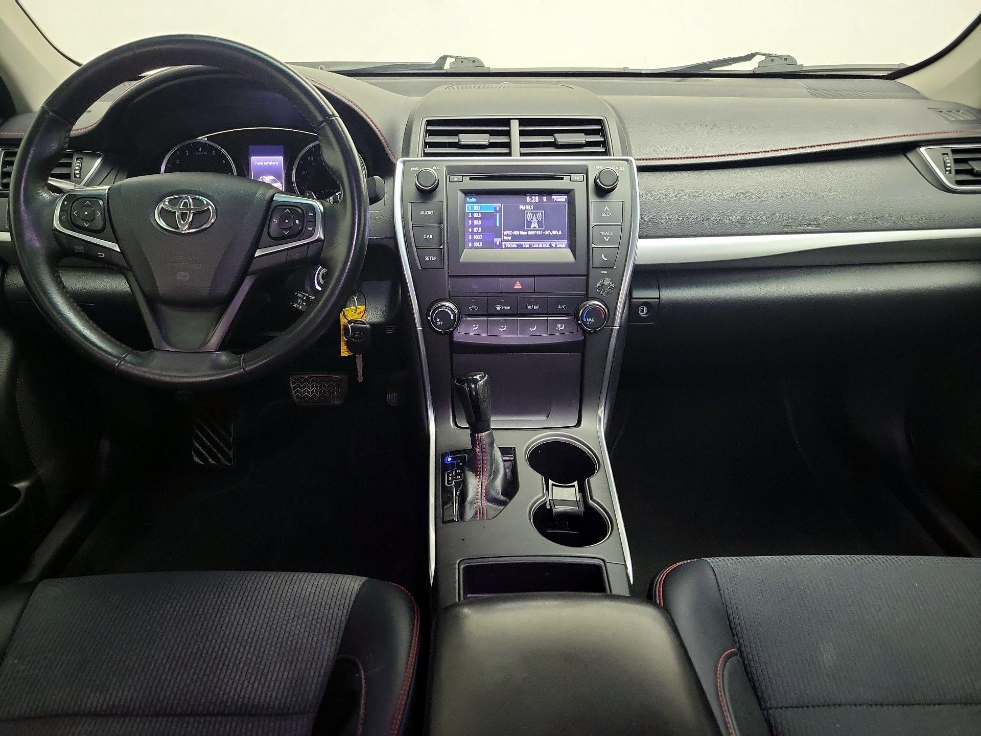 Thumbnail: 2017 Toyota Camry - 9