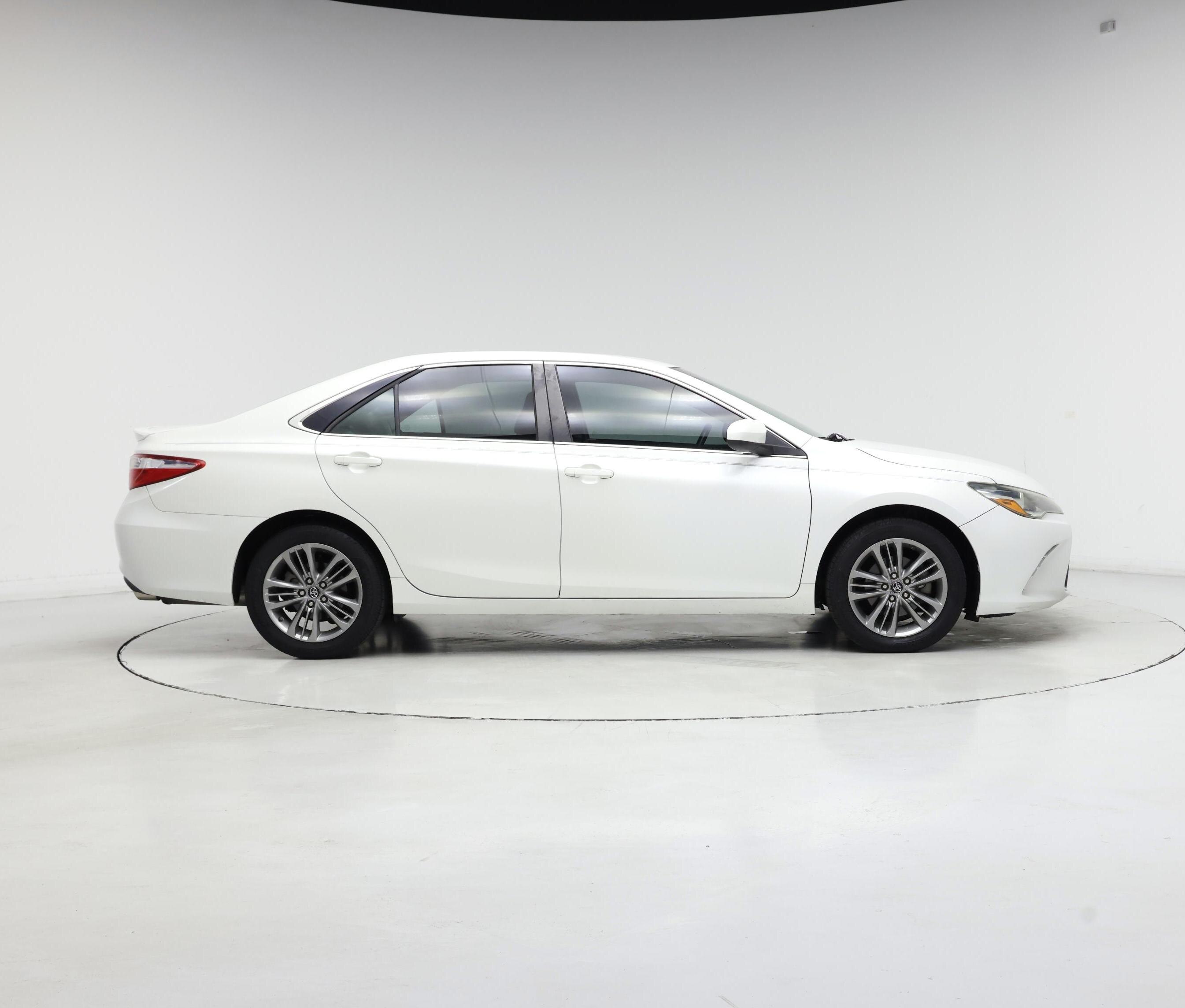 Thumbnail: 2017 Toyota Camry - 7