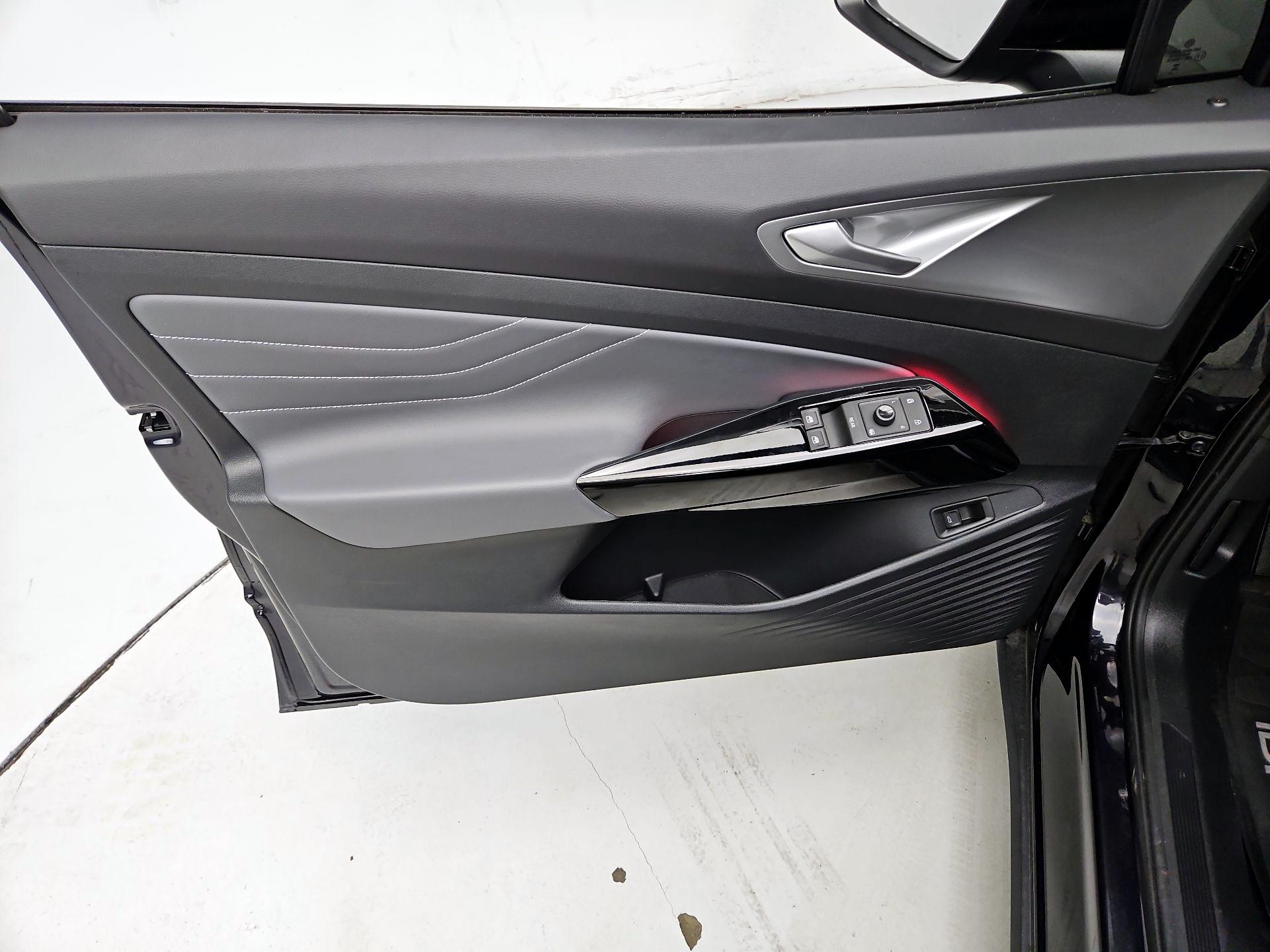 Thumbnail: 2023 Volkswagen ID.4 - 12