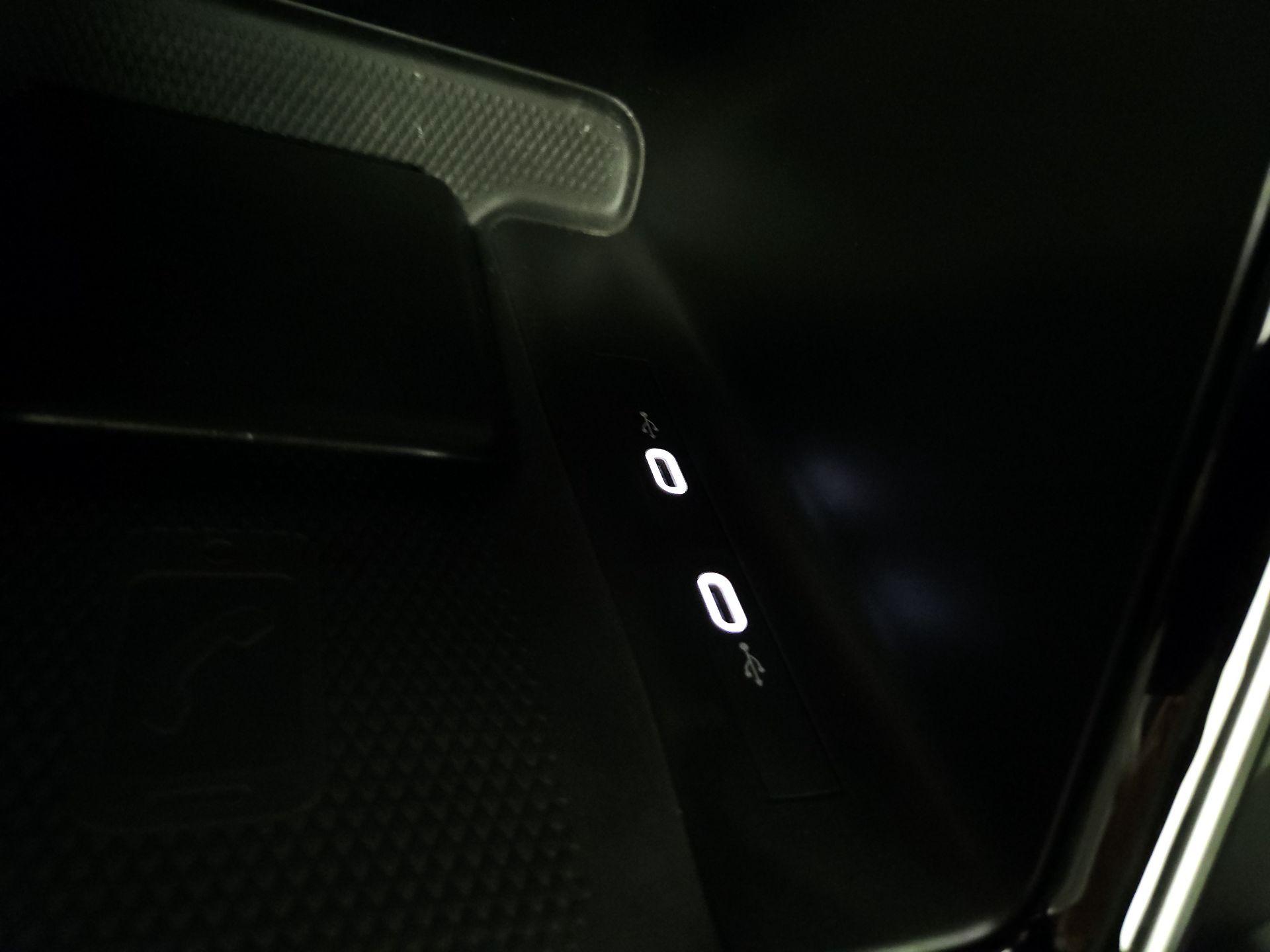 Thumbnail: 2023 Volkswagen ID.4 - 18