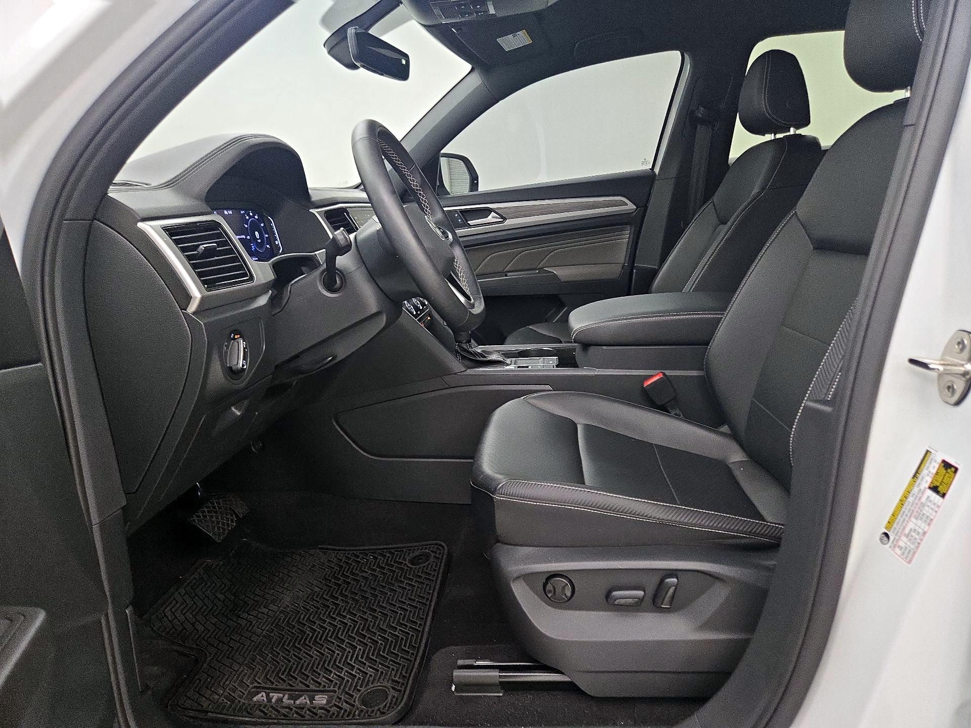 Thumbnail: 2022 Volkswagen Atlas - 11