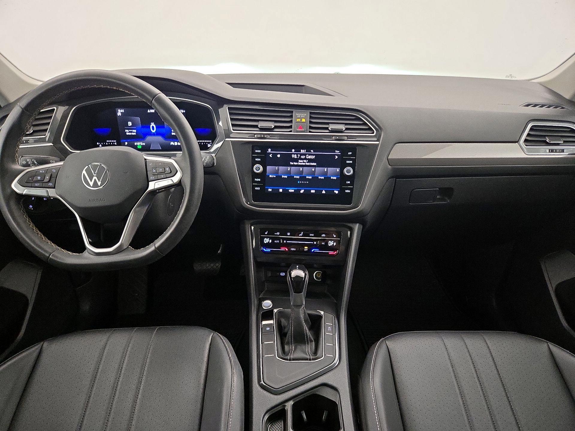 Thumbnail: 2022 Volkswagen Tiguan - 9