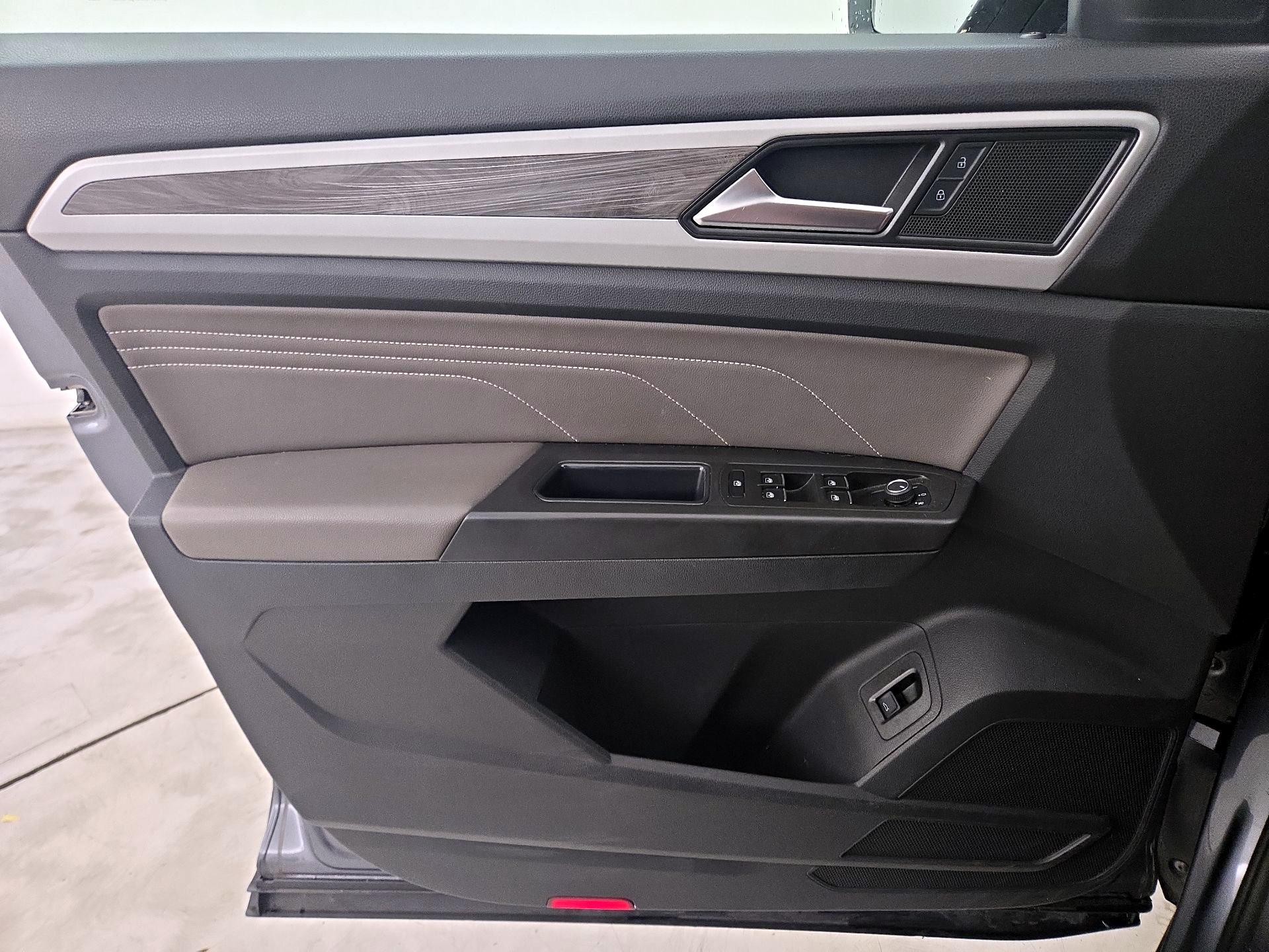 Thumbnail: 2022 Volkswagen Atlas - 12