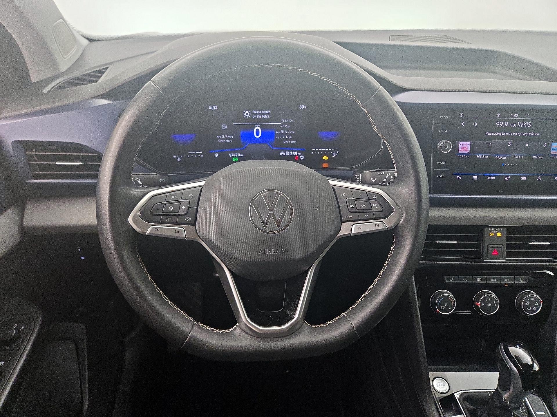 Thumbnail: 2023 Volkswagen Taos - 10
