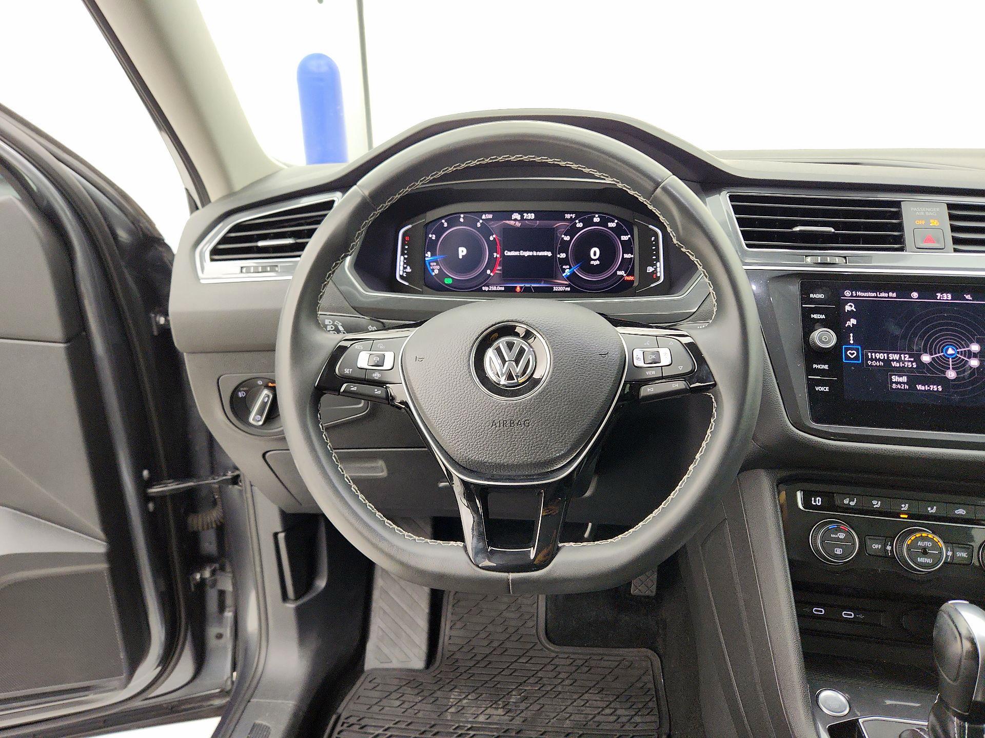 Thumbnail: 2021 Volkswagen Tiguan - 10