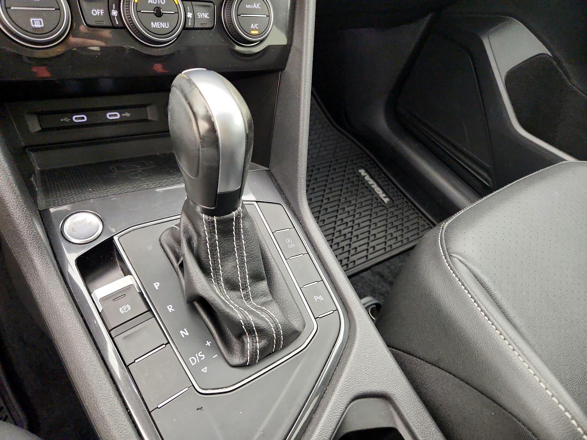 Thumbnail: 2021 Volkswagen Tiguan - 18