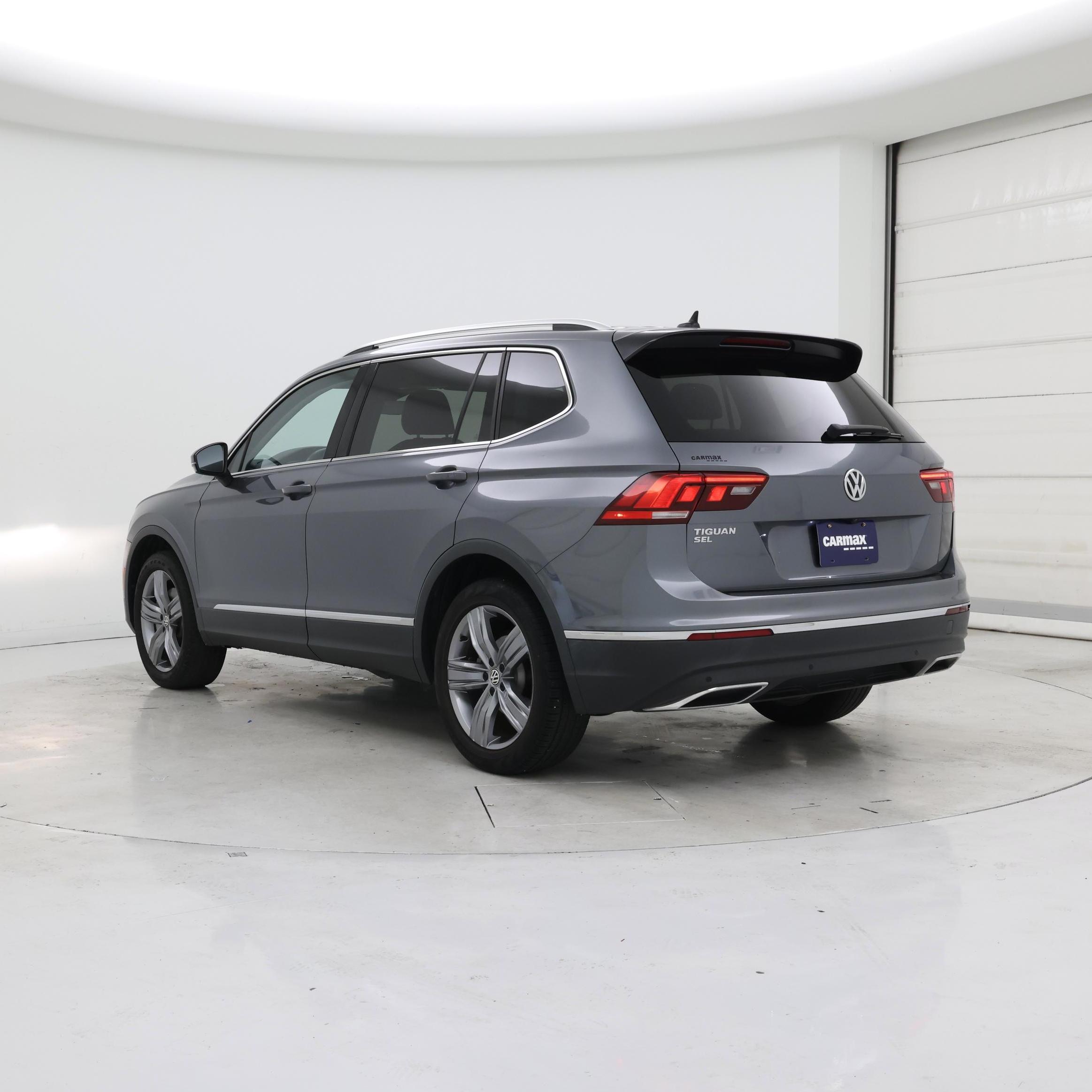 Thumbnail: 2021 Volkswagen Tiguan - 2