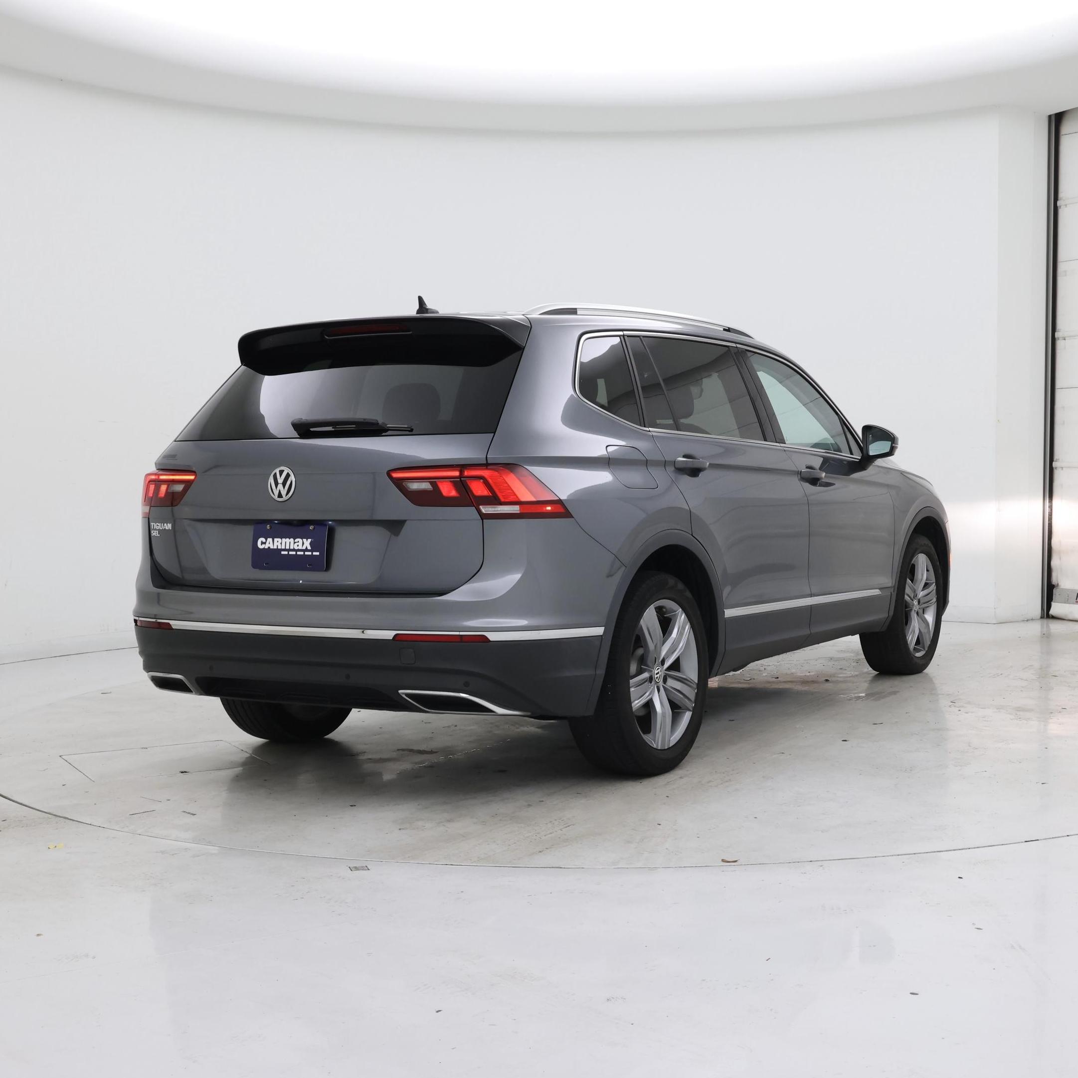 Thumbnail: 2021 Volkswagen Tiguan - 8