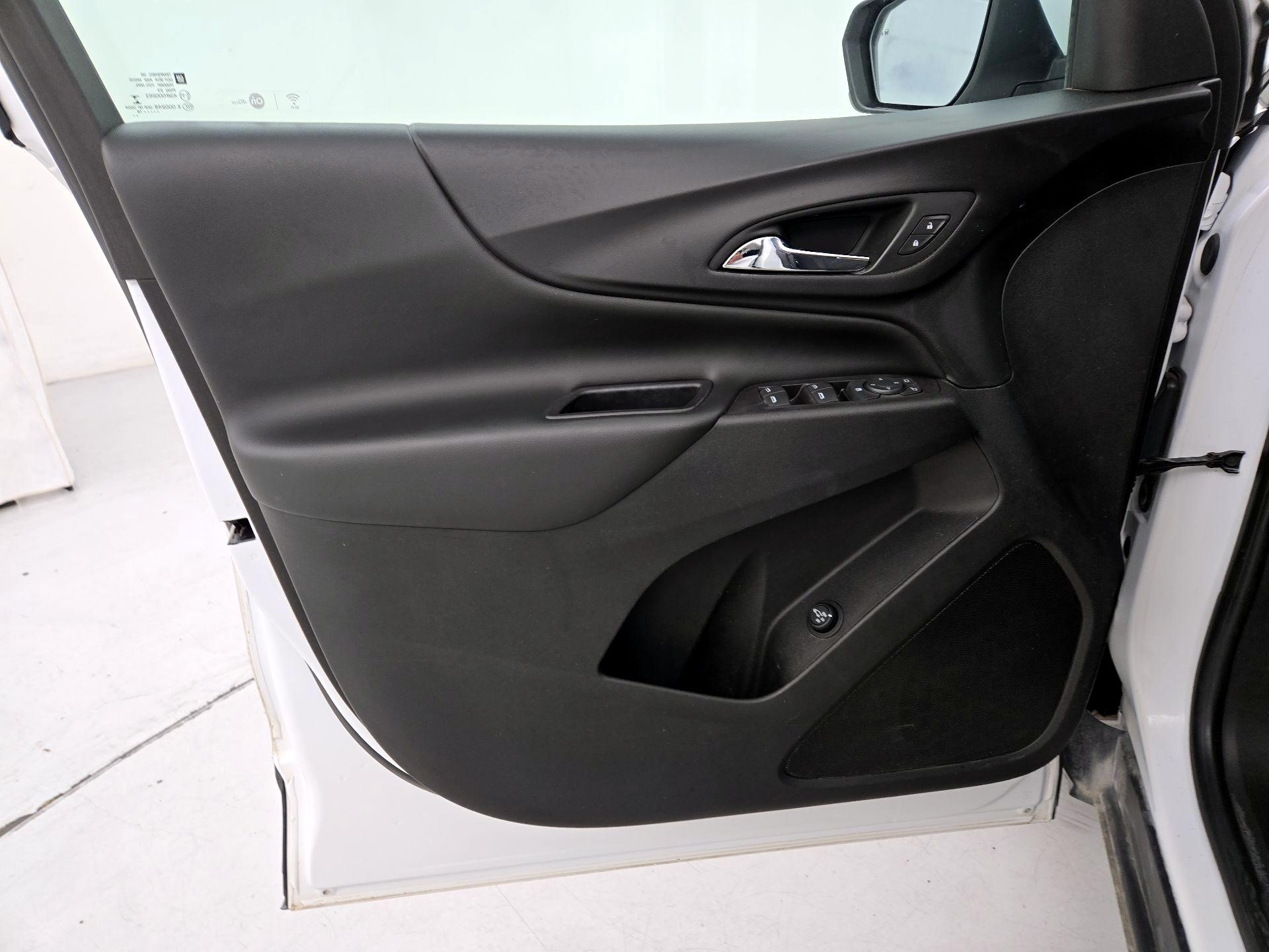 Thumbnail: 2018 Chevrolet Equinox - 12