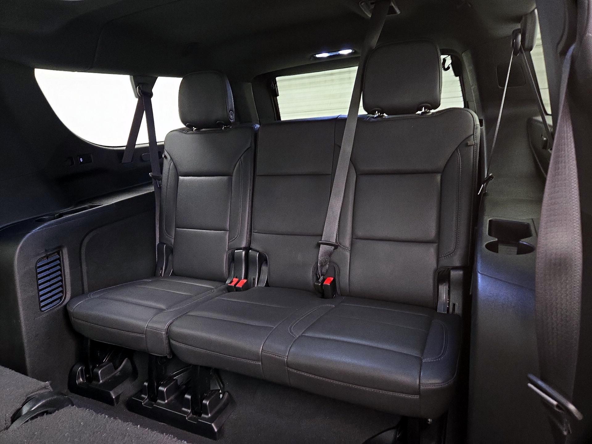 Thumbnail: 2023 Chevrolet Suburban - 20