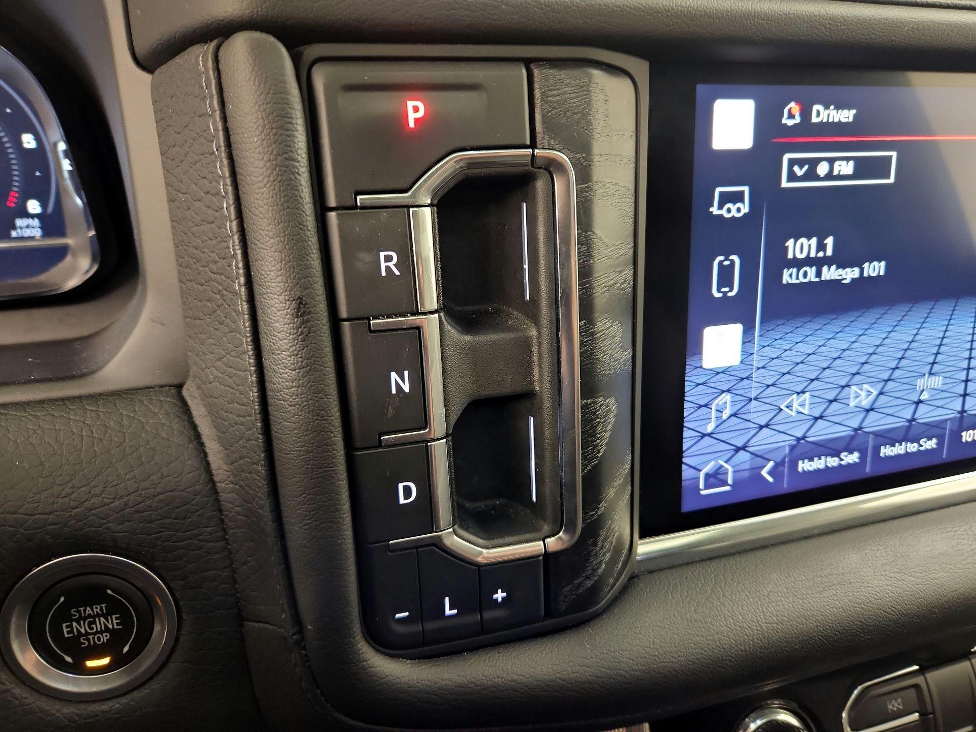 Thumbnail: 2022 GMC Yukon - 17