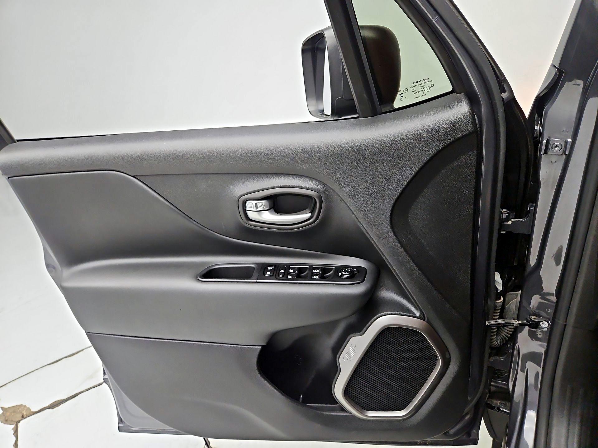 Thumbnail: 2023 Jeep Renegade - 12