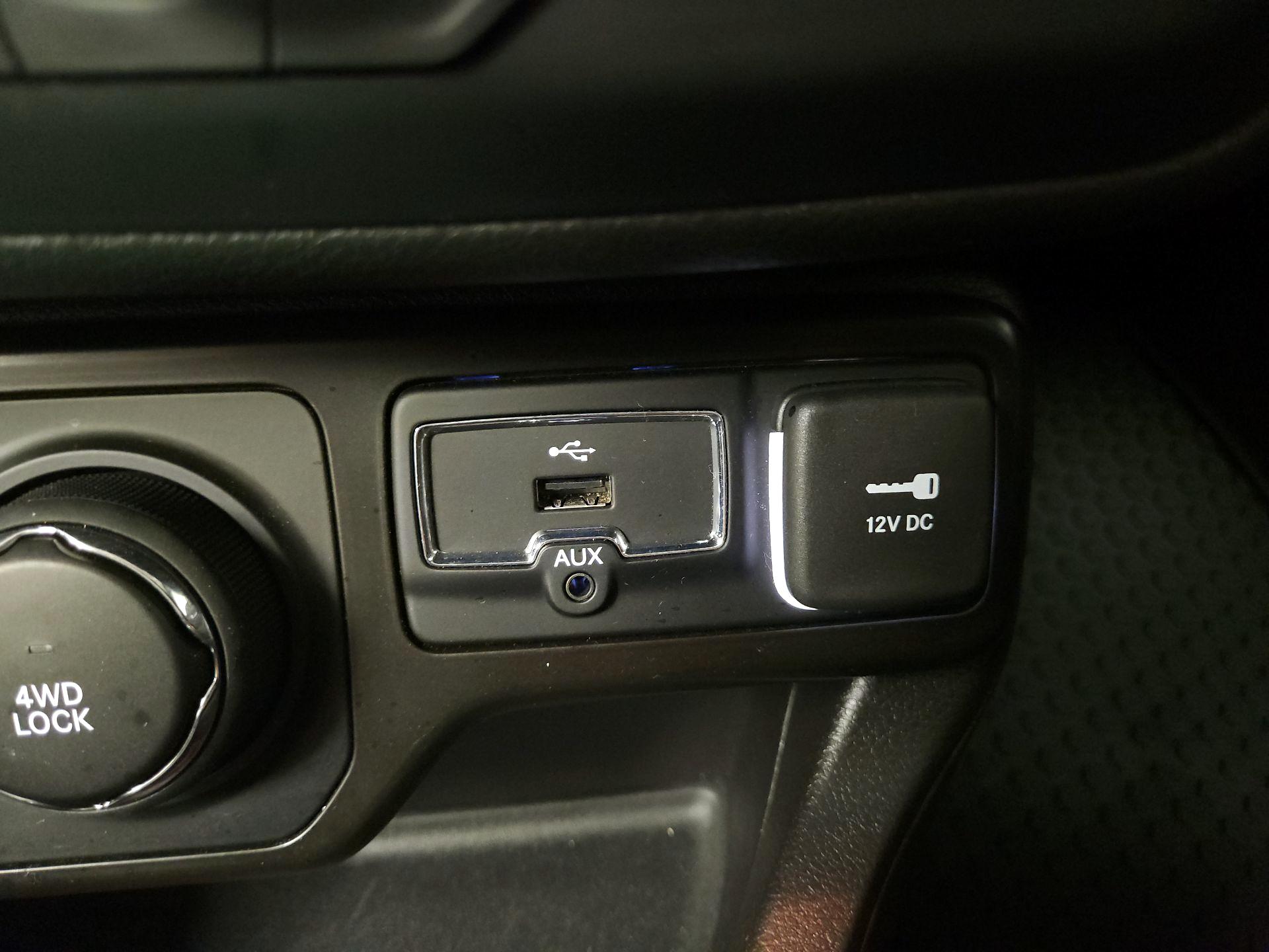 Thumbnail: 2023 Jeep Renegade - 19