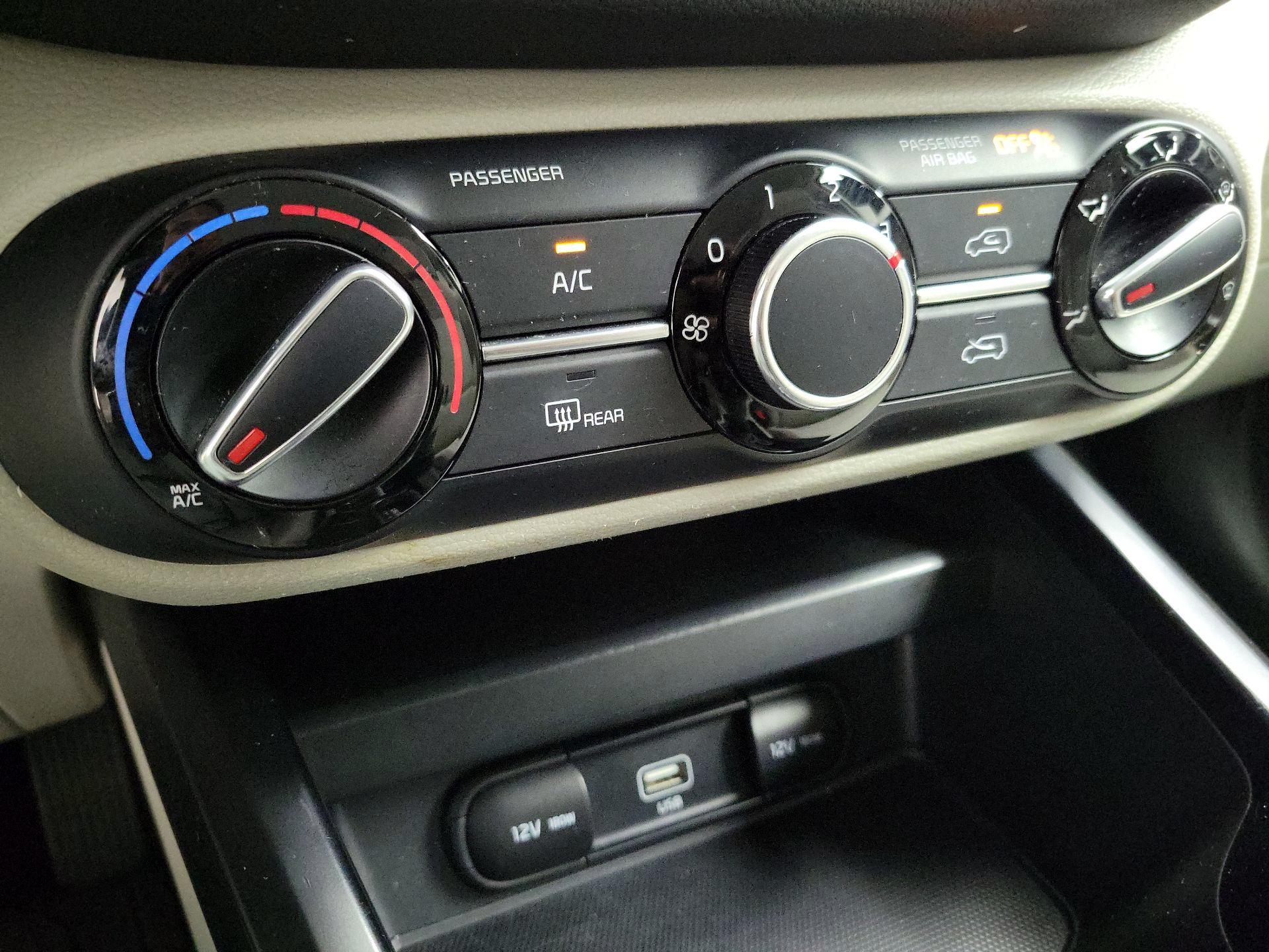 Thumbnail: 2022 Kia Soul - 16