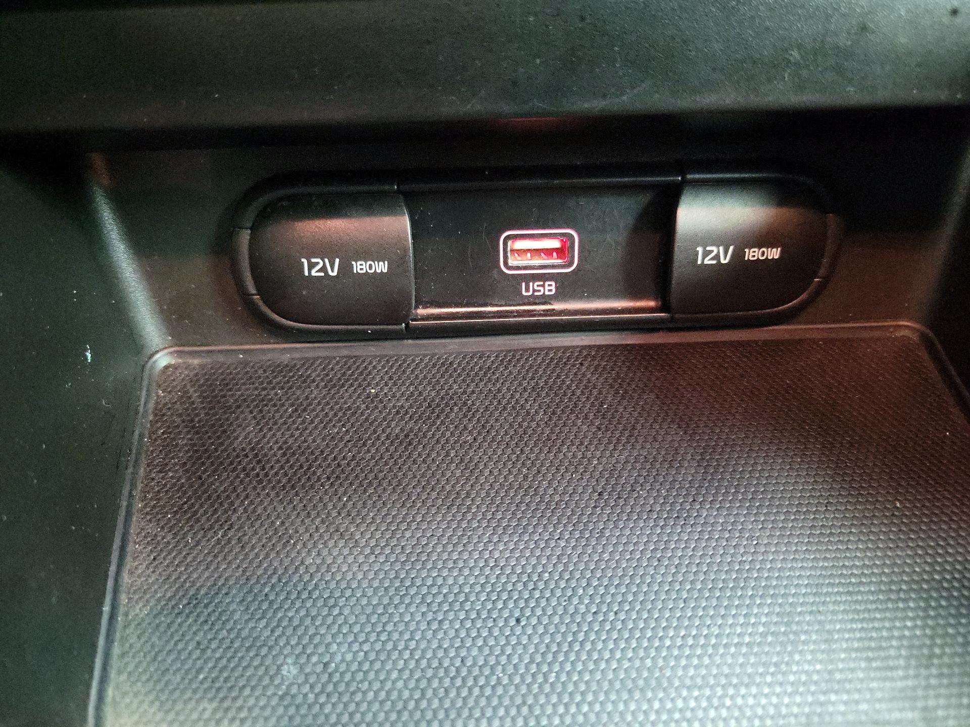 Thumbnail: 2020 Kia Soul - 18