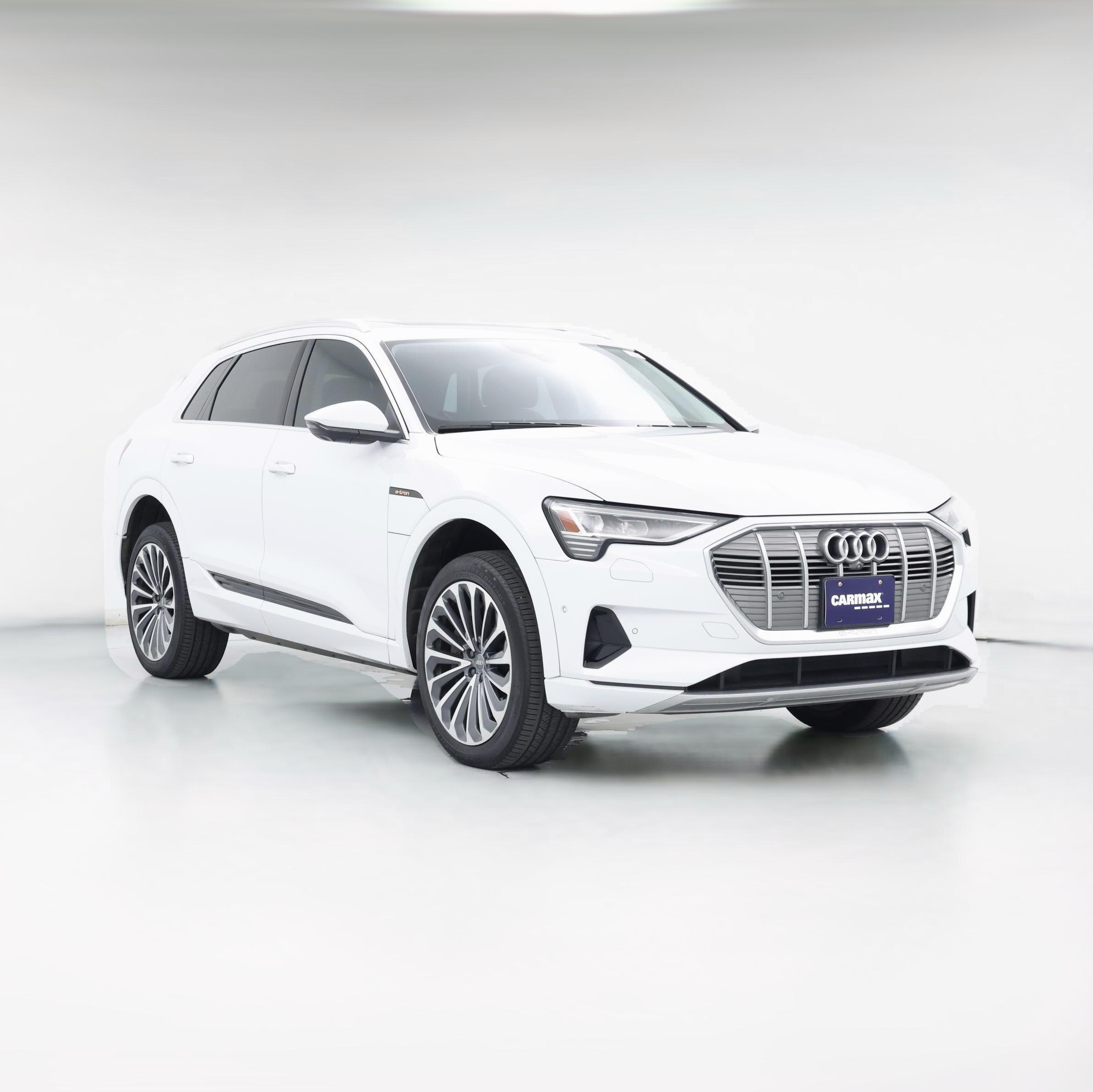 Thumbnail: 2019 Audi e-tron - 1