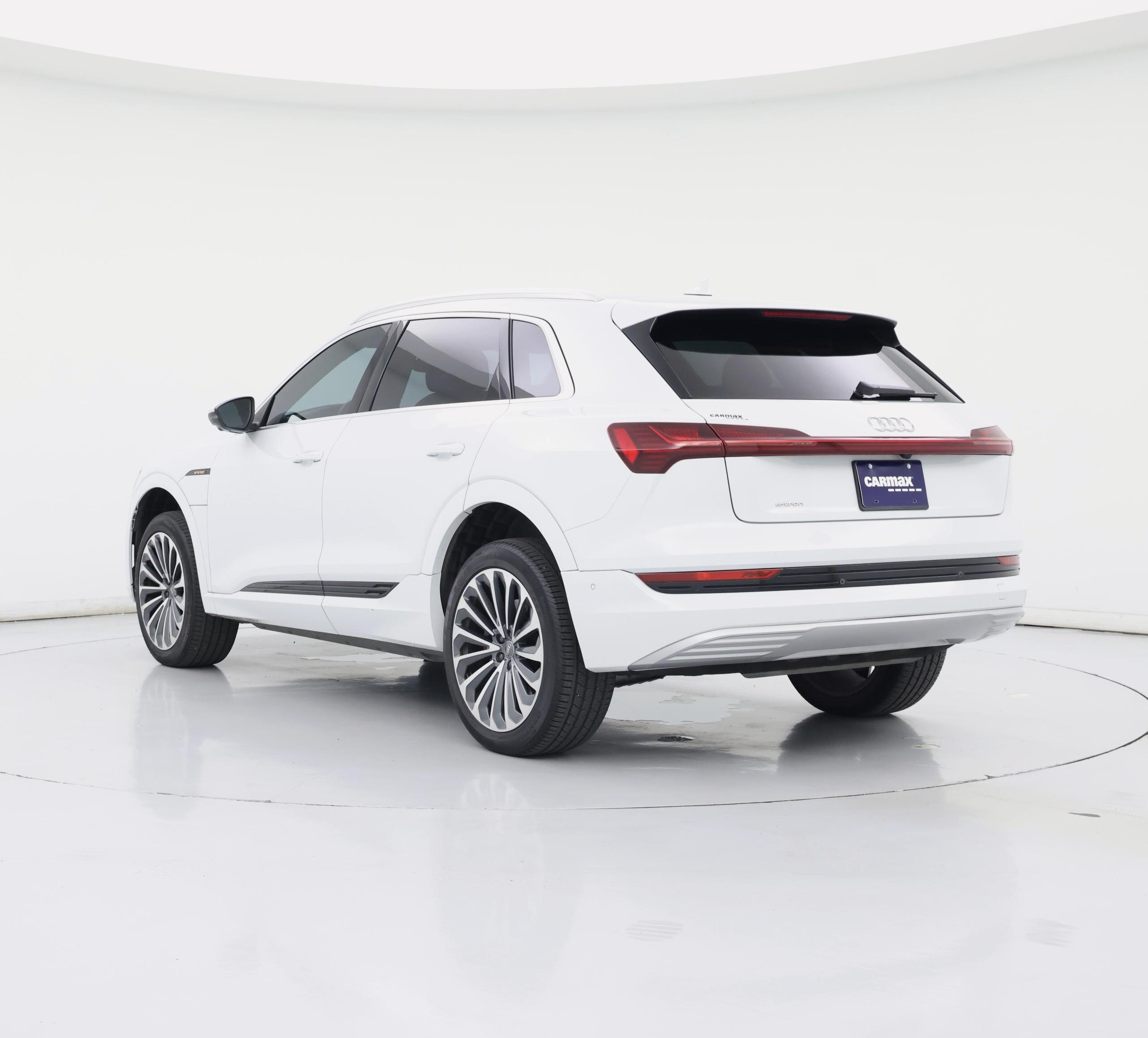 Thumbnail: 2019 Audi e-tron - 2