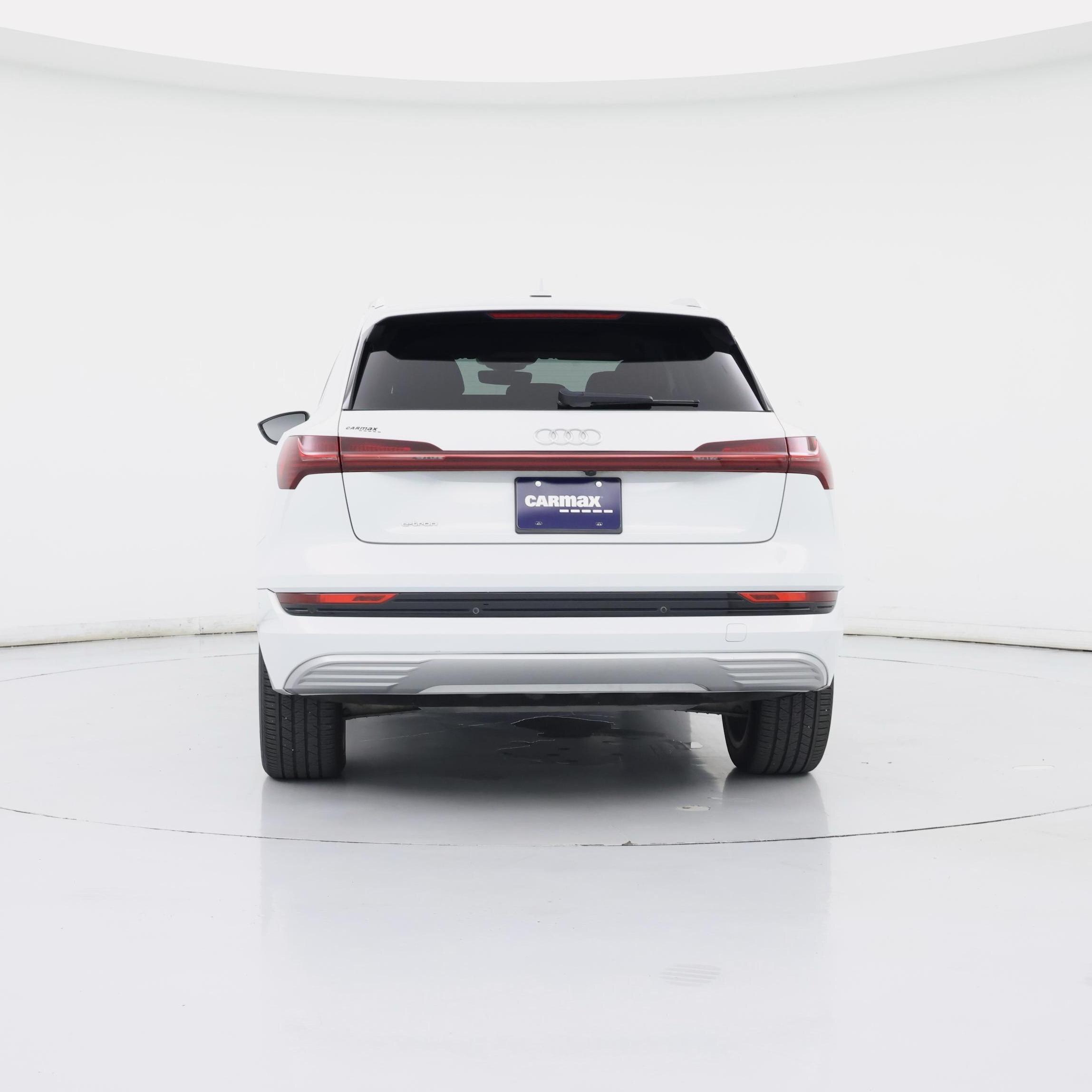 Thumbnail: 2019 Audi e-tron - 6