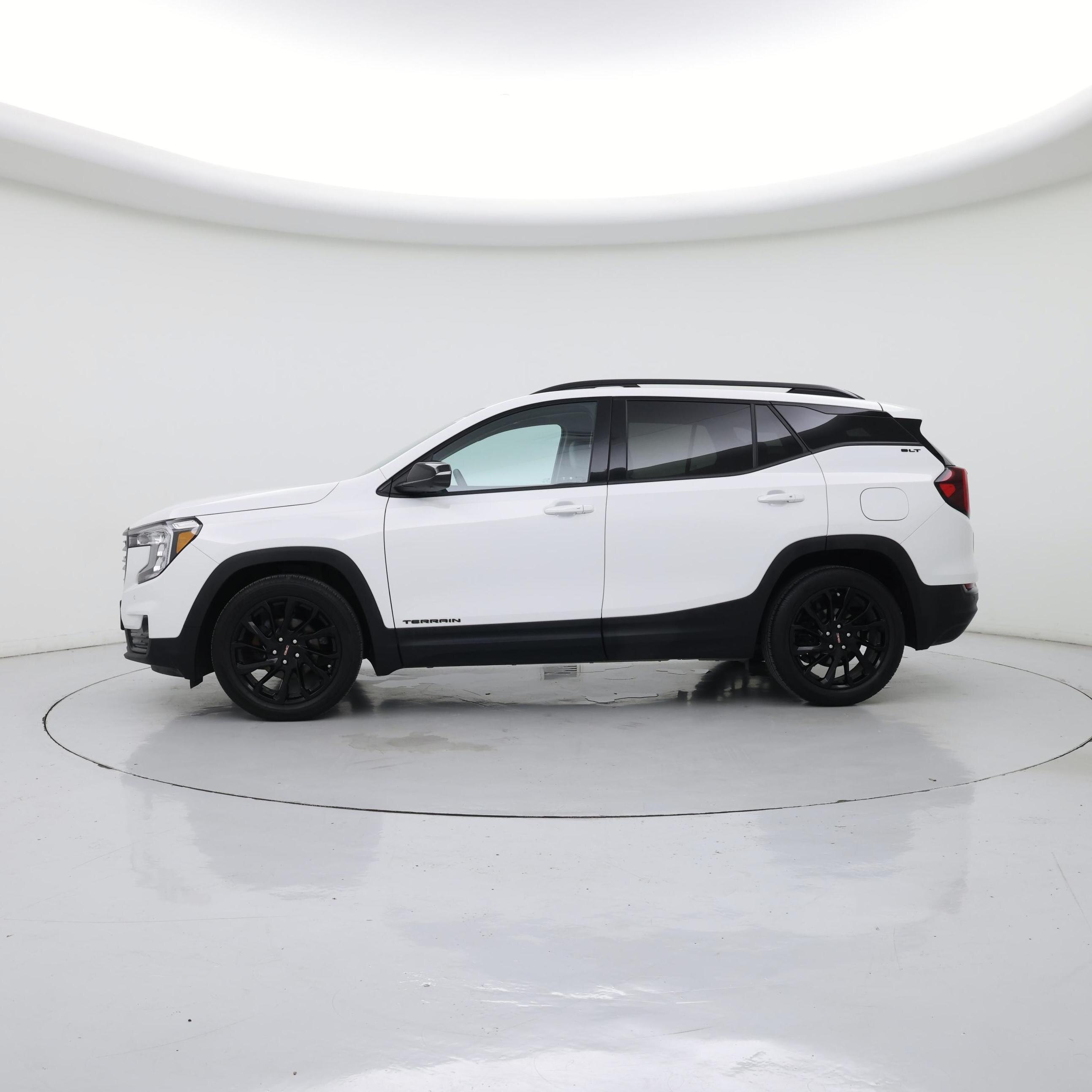 Thumbnail: 2023 GMC Terrain - 3