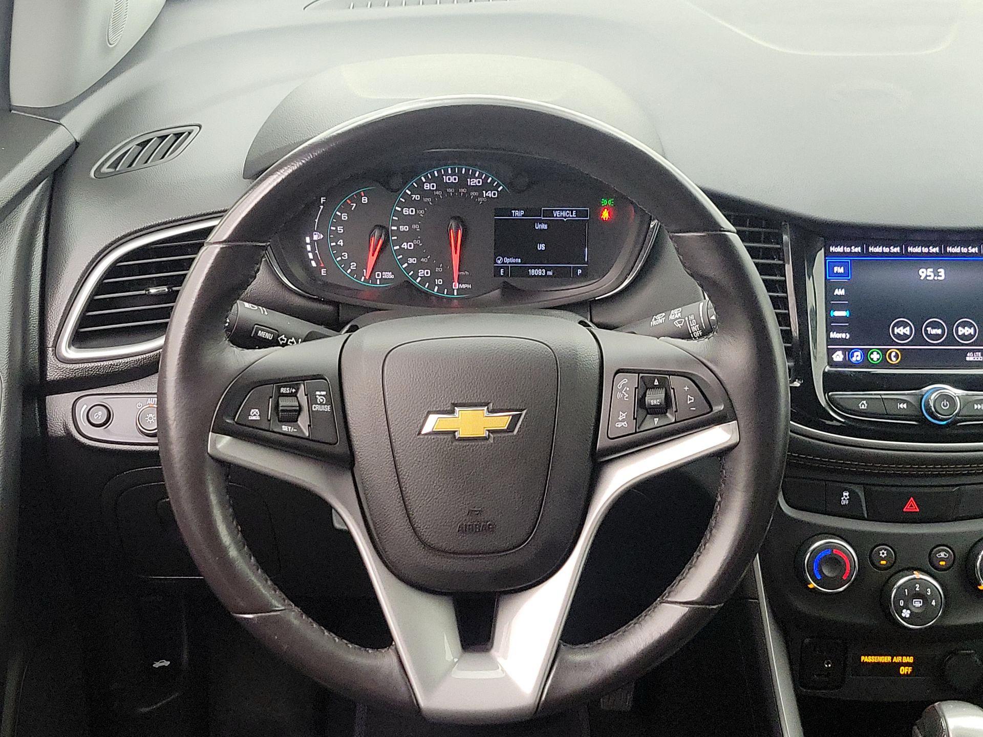 Thumbnail: 2022 Chevrolet Trax - 10
