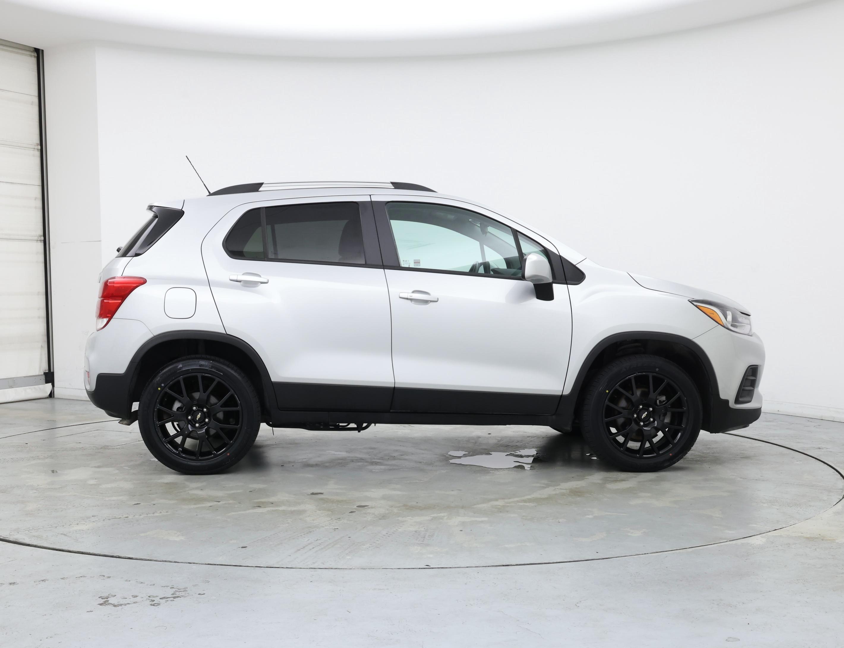 Thumbnail: 2022 Chevrolet Trax - 7