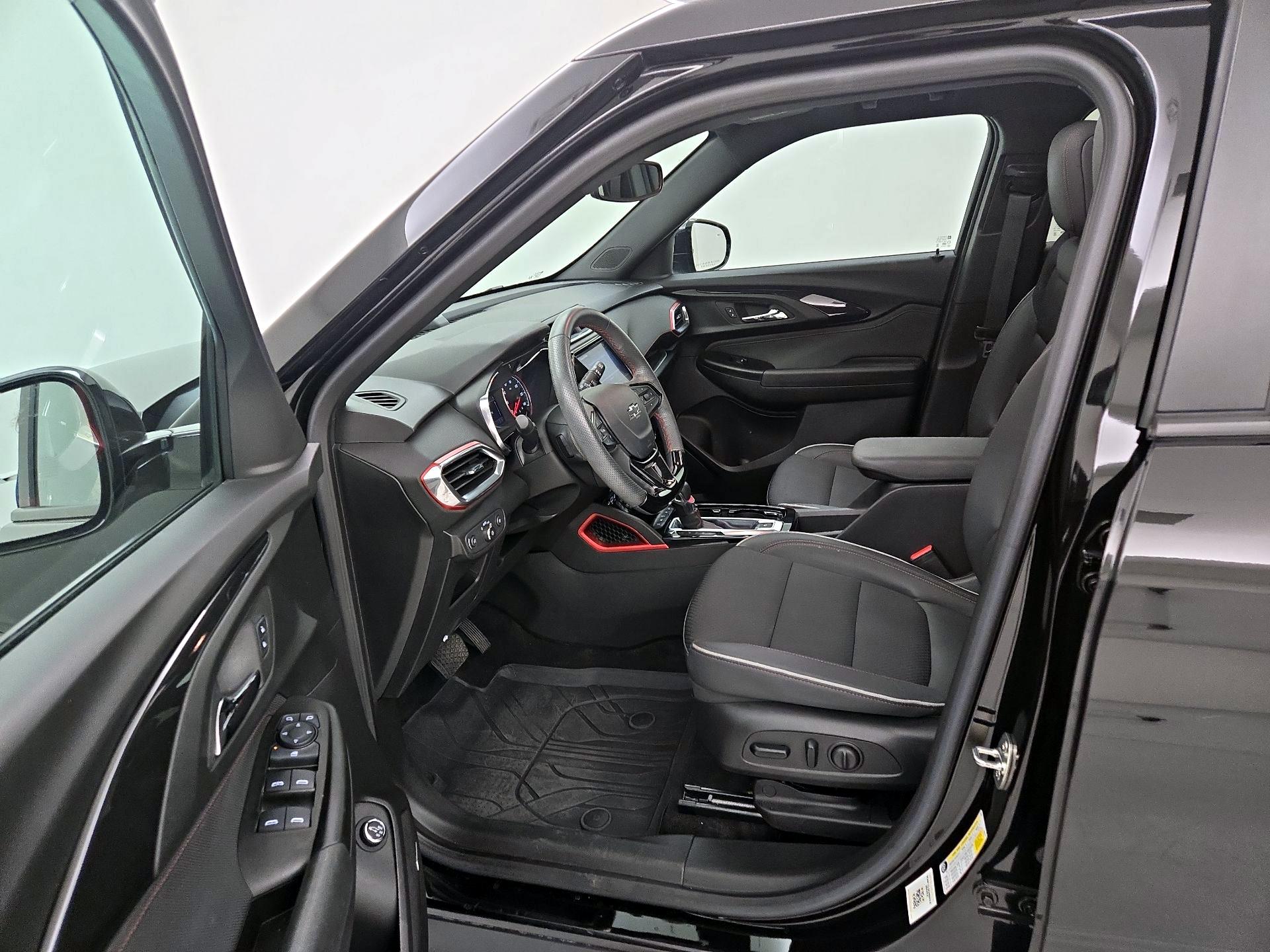 Thumbnail: 2023 Chevrolet TrailBlazer - 11
