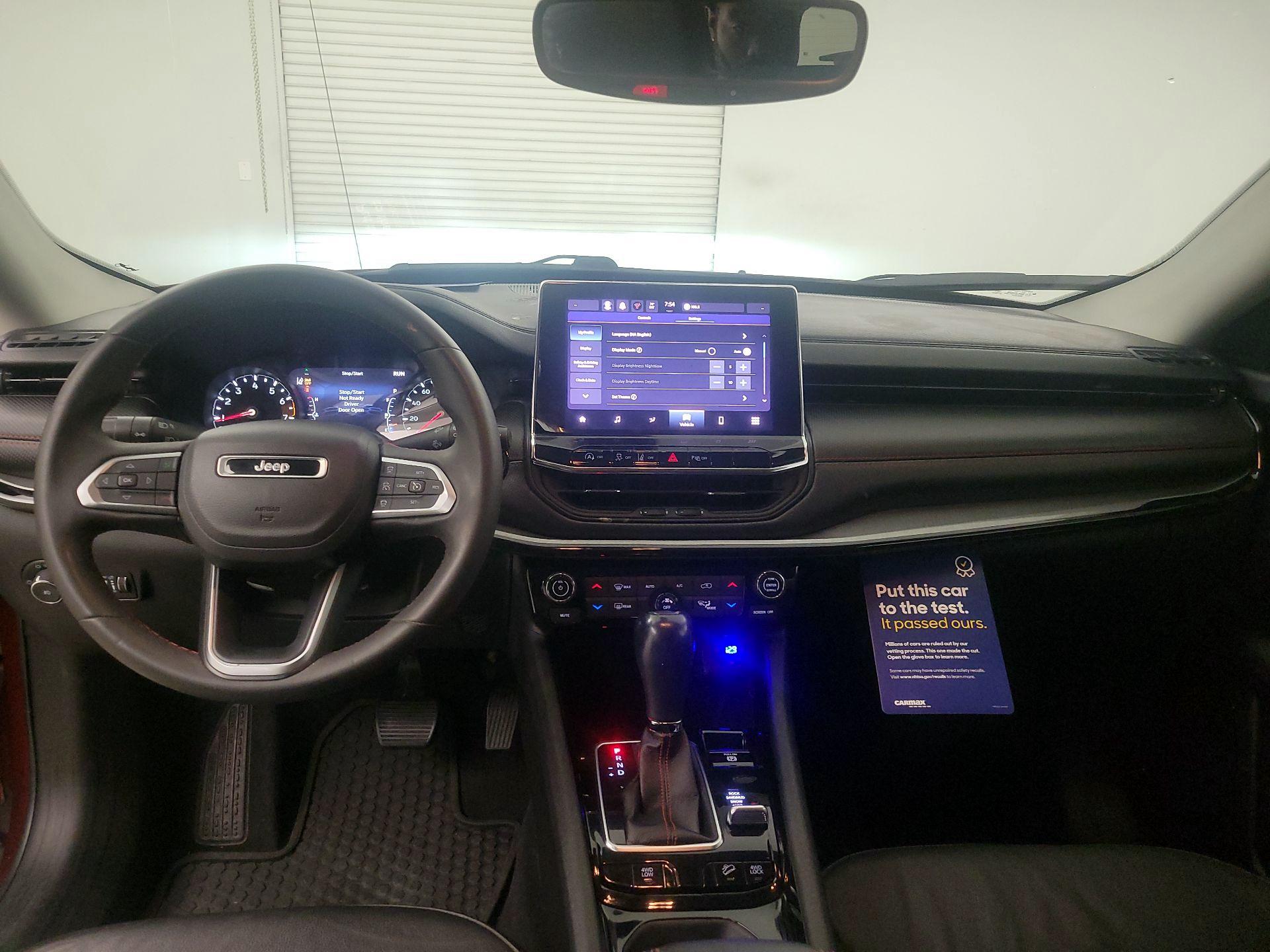 Thumbnail: 2022 Jeep Compass - 9