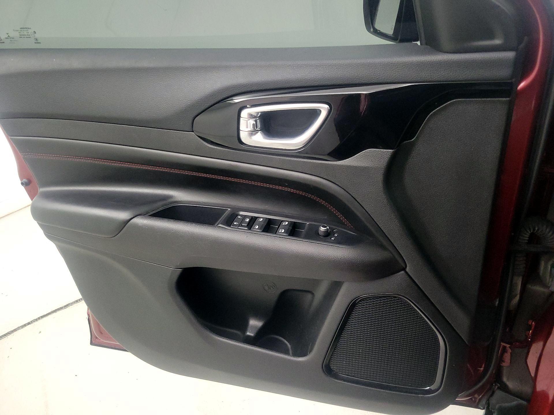 Thumbnail: 2022 Jeep Compass - 12