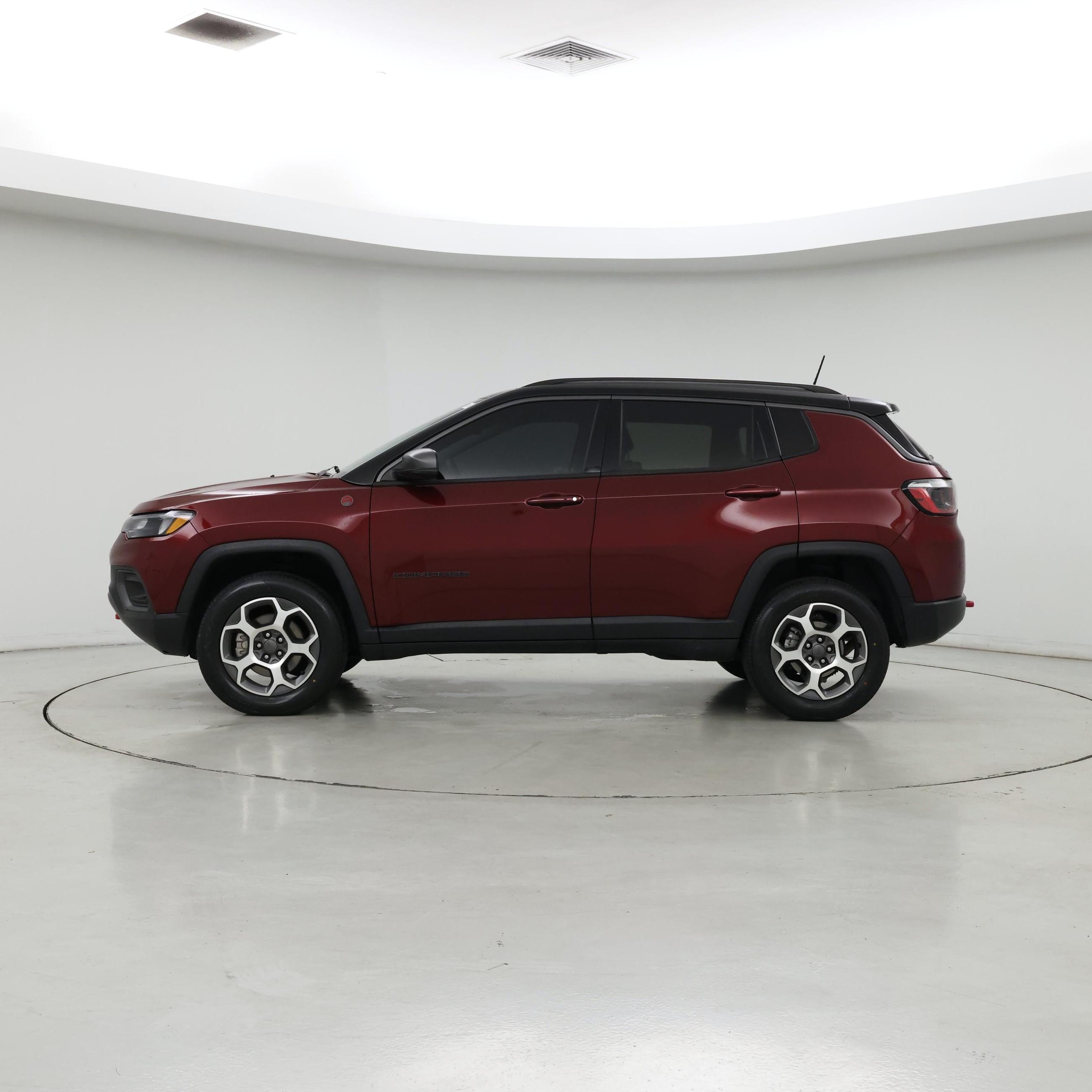 Thumbnail: 2022 Jeep Compass - 3