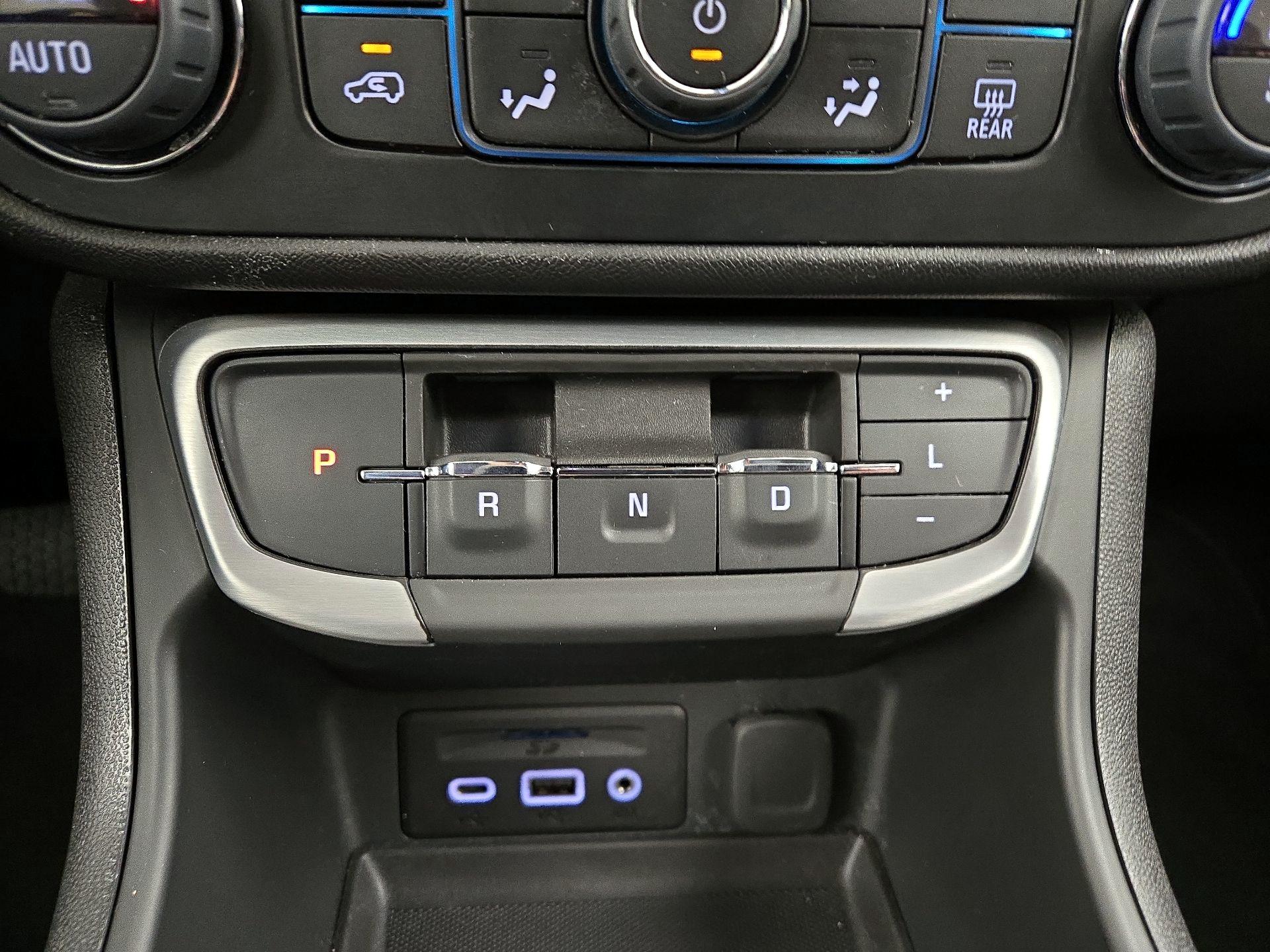 Thumbnail: 2024 GMC Terrain - 17