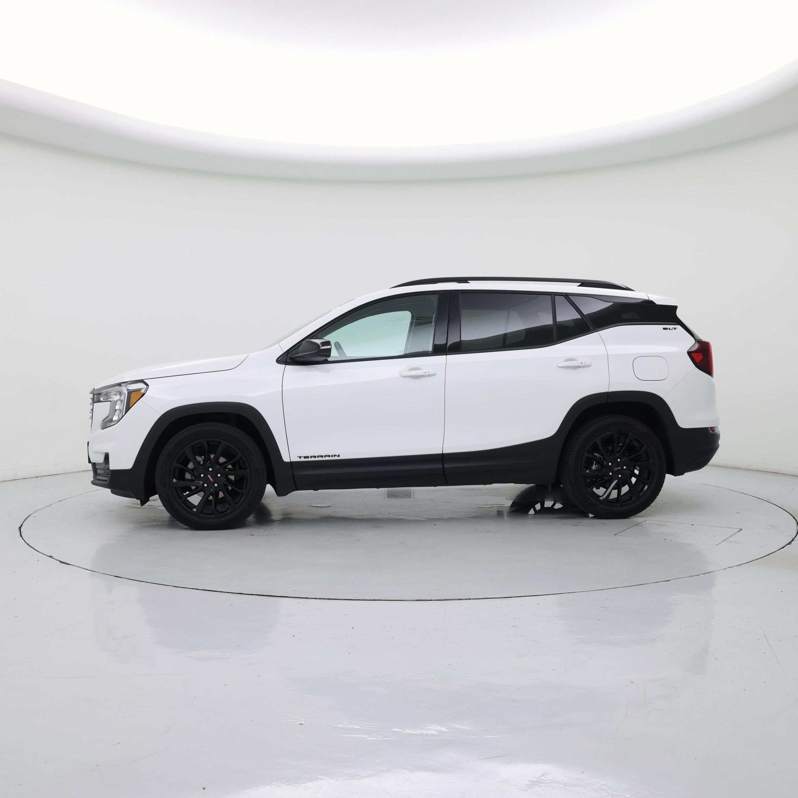 Thumbnail: 2024 GMC Terrain - 3