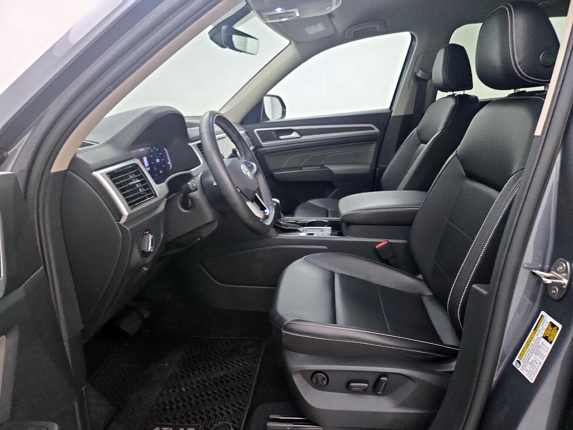 Thumbnail: 2022 Volkswagen Atlas - 11