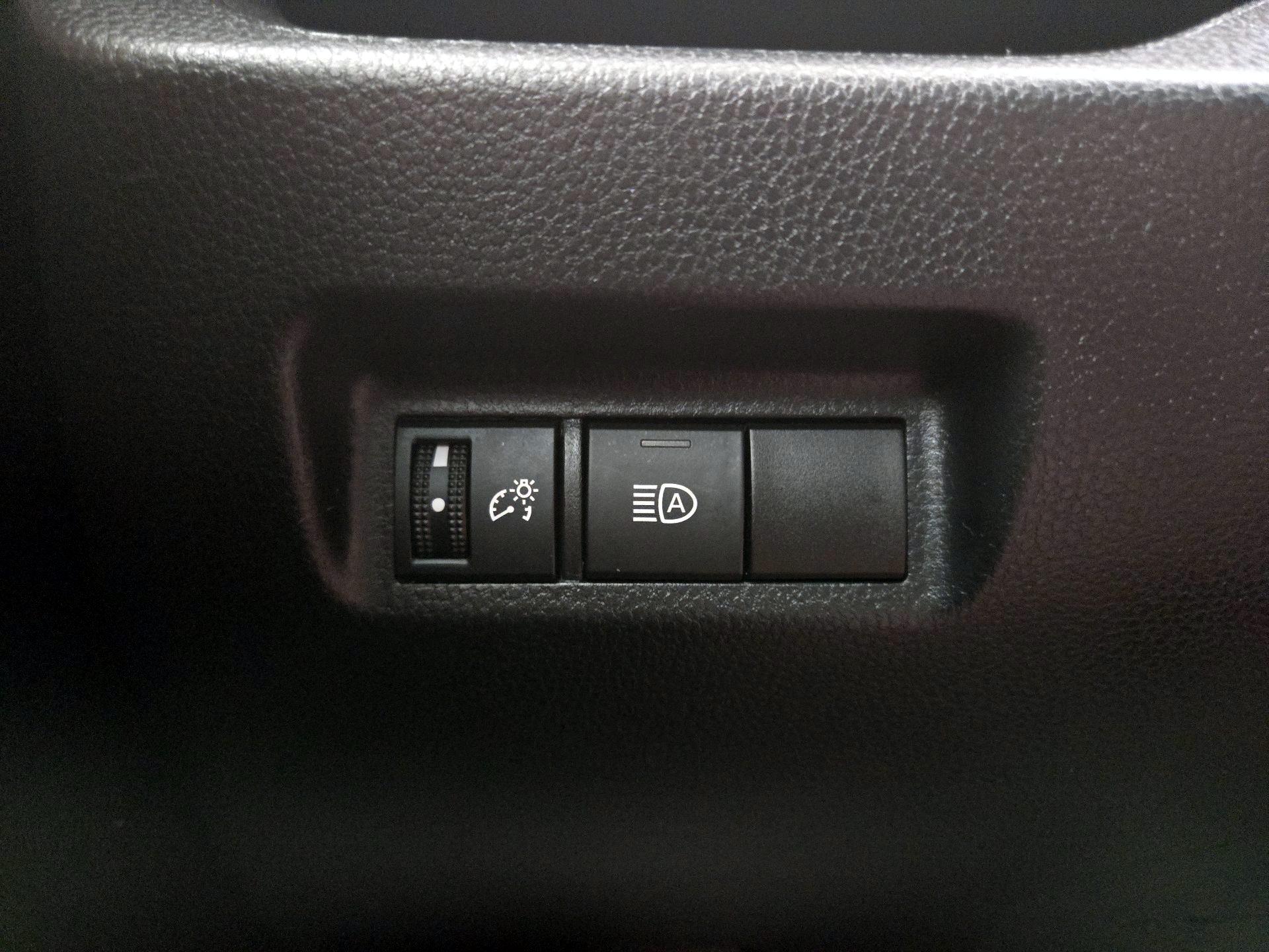 Thumbnail: 2022 Toyota RAV4 - 13
