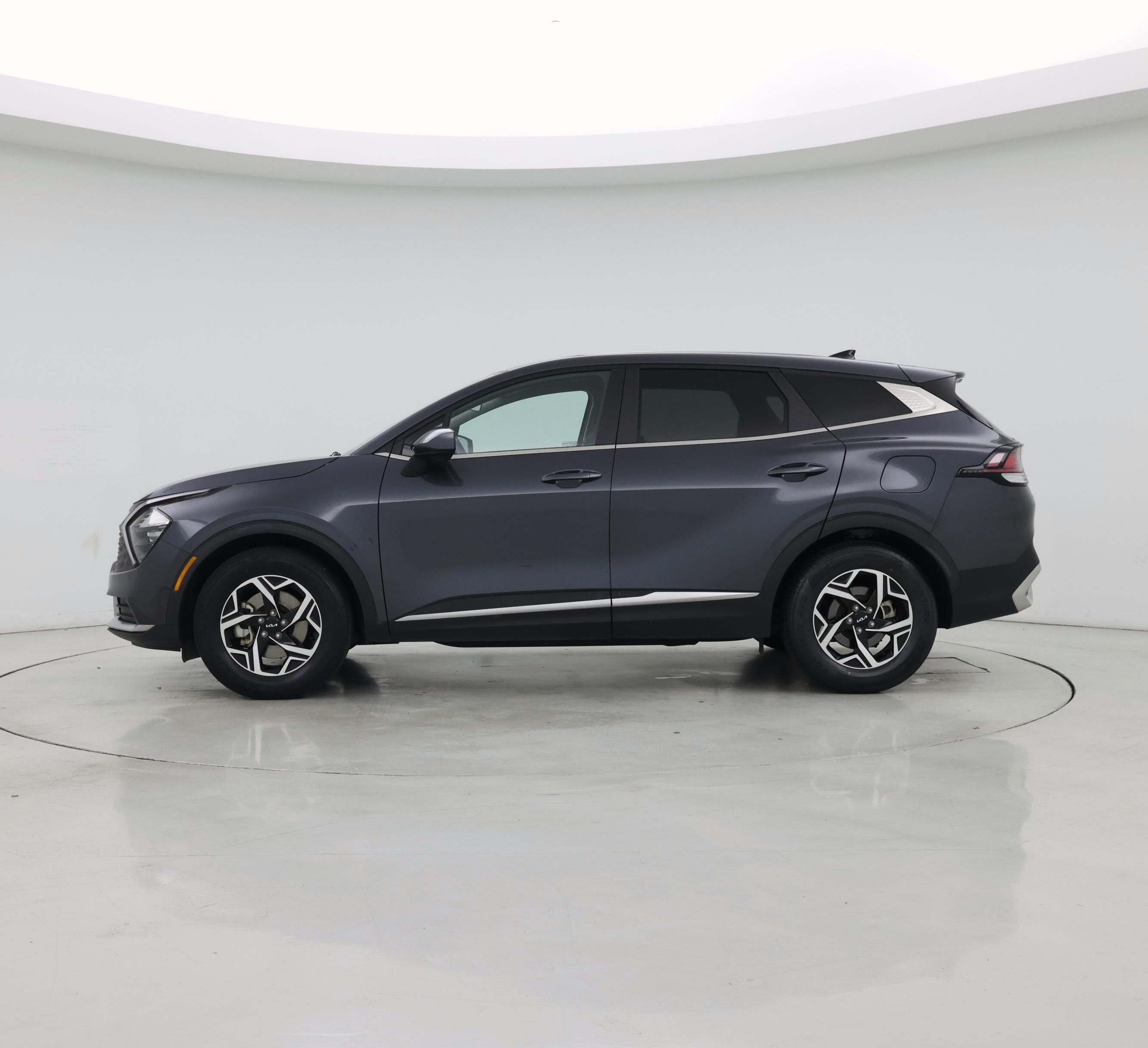 Thumbnail: 2023 Kia Sportage - 3