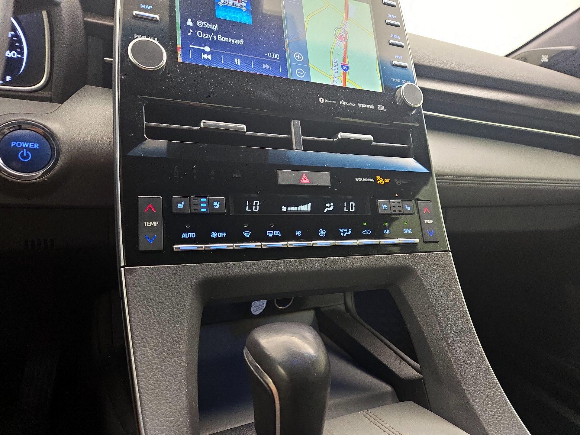 Thumbnail: 2020 Toyota Avalon - 17