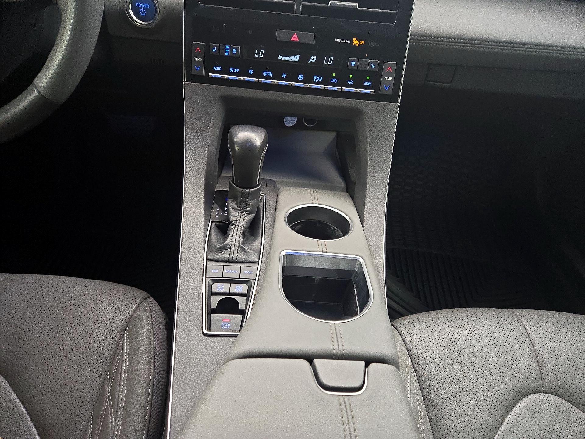 Thumbnail: 2020 Toyota Avalon - 18