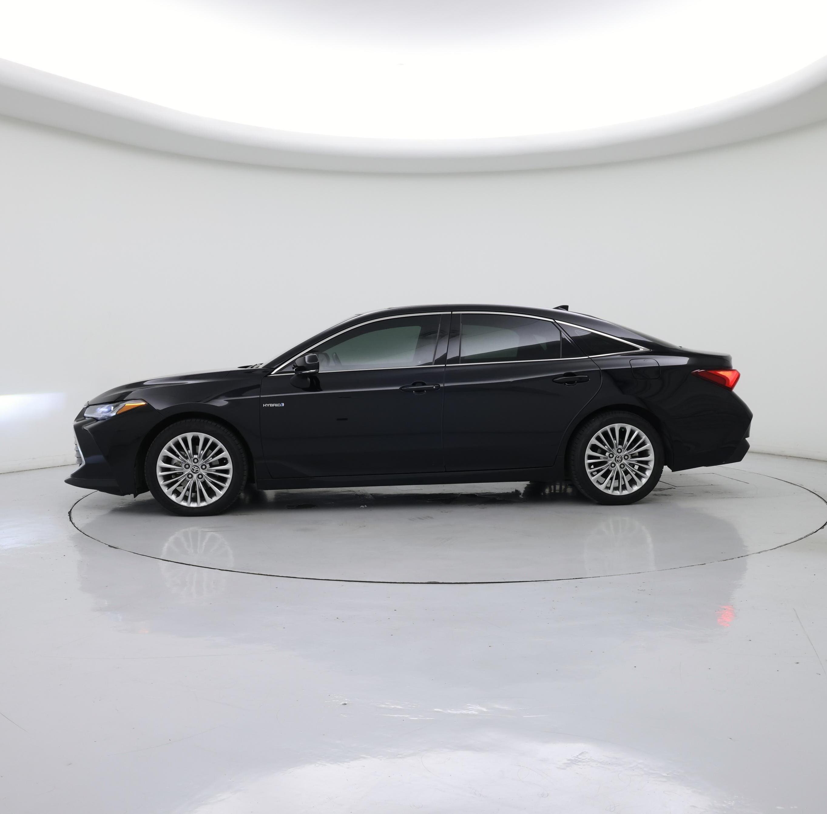Thumbnail: 2020 Toyota Avalon - 3