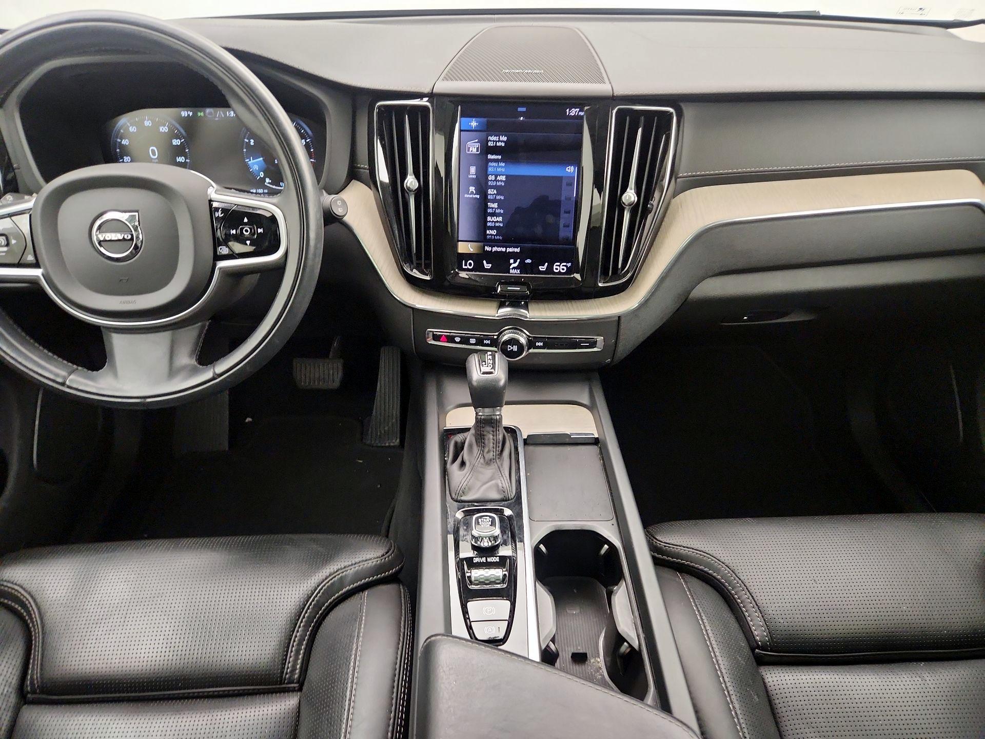 Thumbnail: 2021 Volvo XC60 - 9